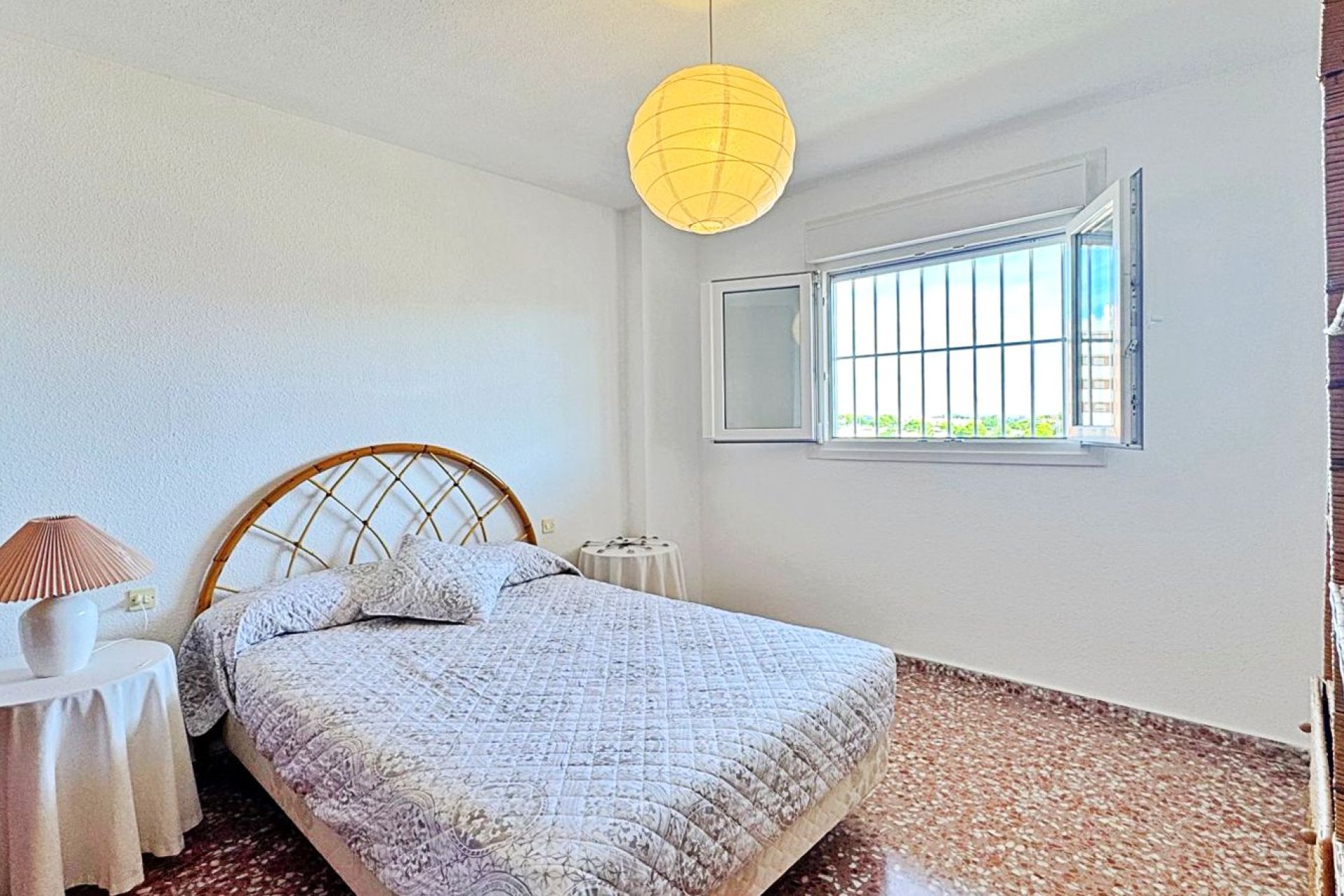 Revânzare - Apartament -
Torrevieja - Costa Blanca