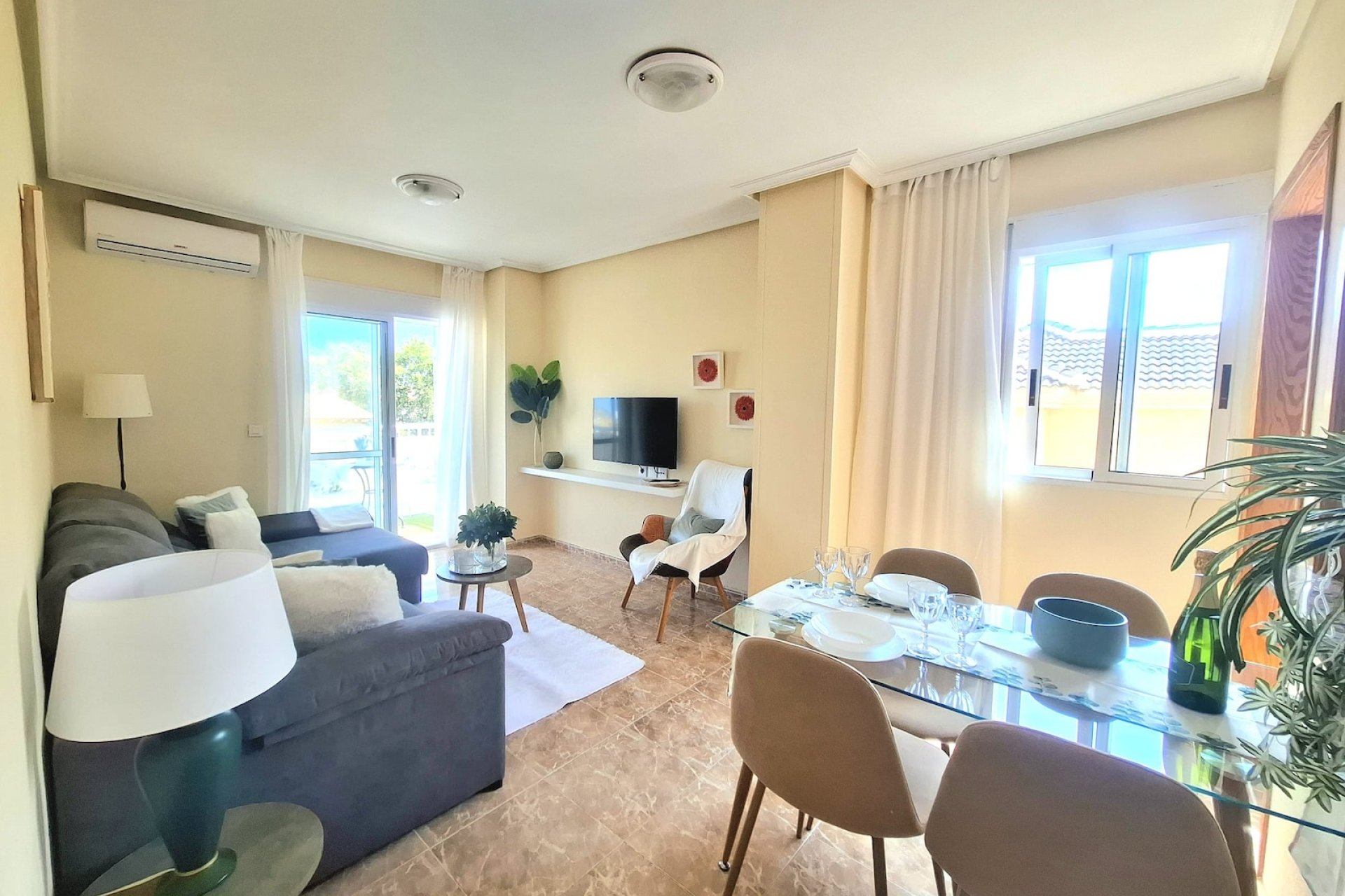 Revânzare - Apartament -
Torrevieja - Costa Blanca