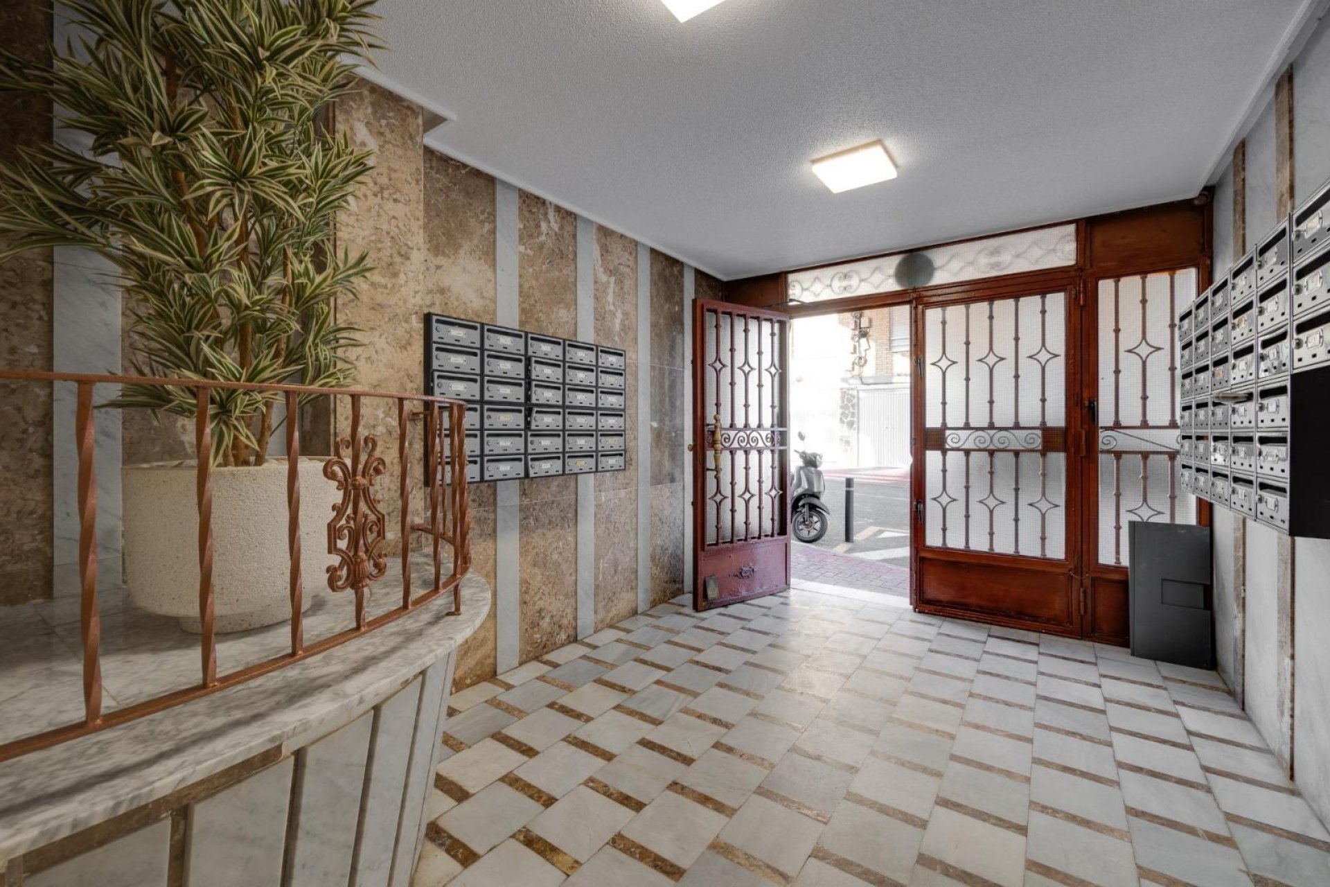 Revânzare - Apartament -
Torrevieja - Costa Blanca