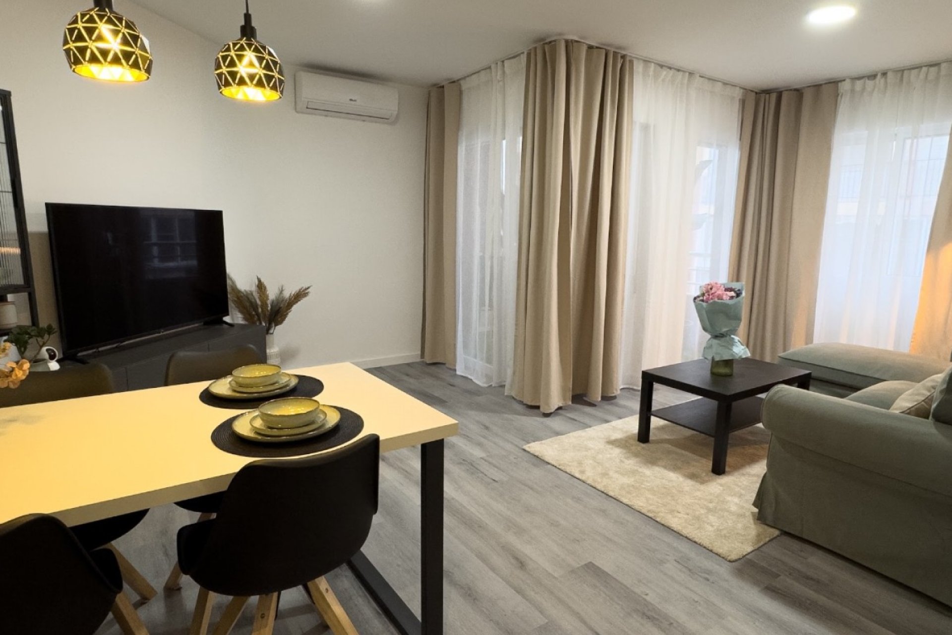 Revânzare - Apartament -
Torrevieja - Costa Blanca