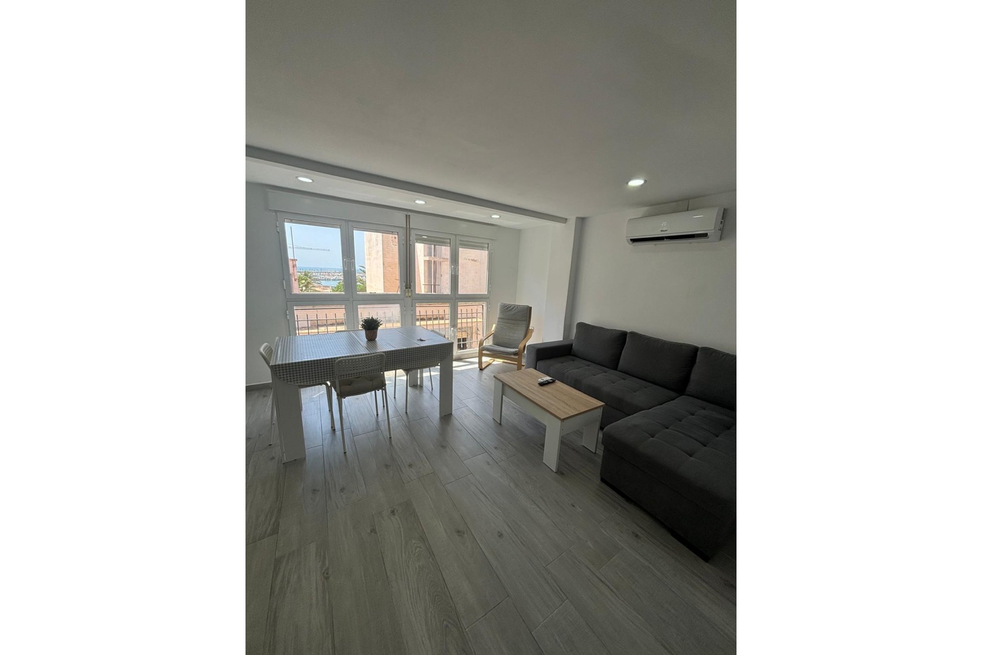 Revânzare - Apartament -
Torrevieja - Costa Blanca