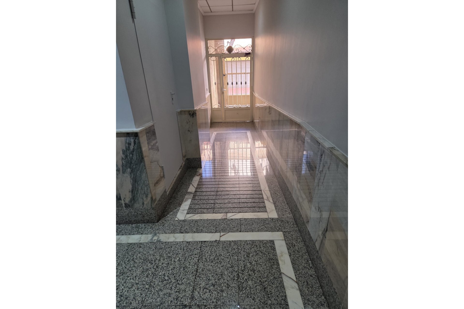 Revânzare - Apartament -
Torrevieja - Costa Blanca