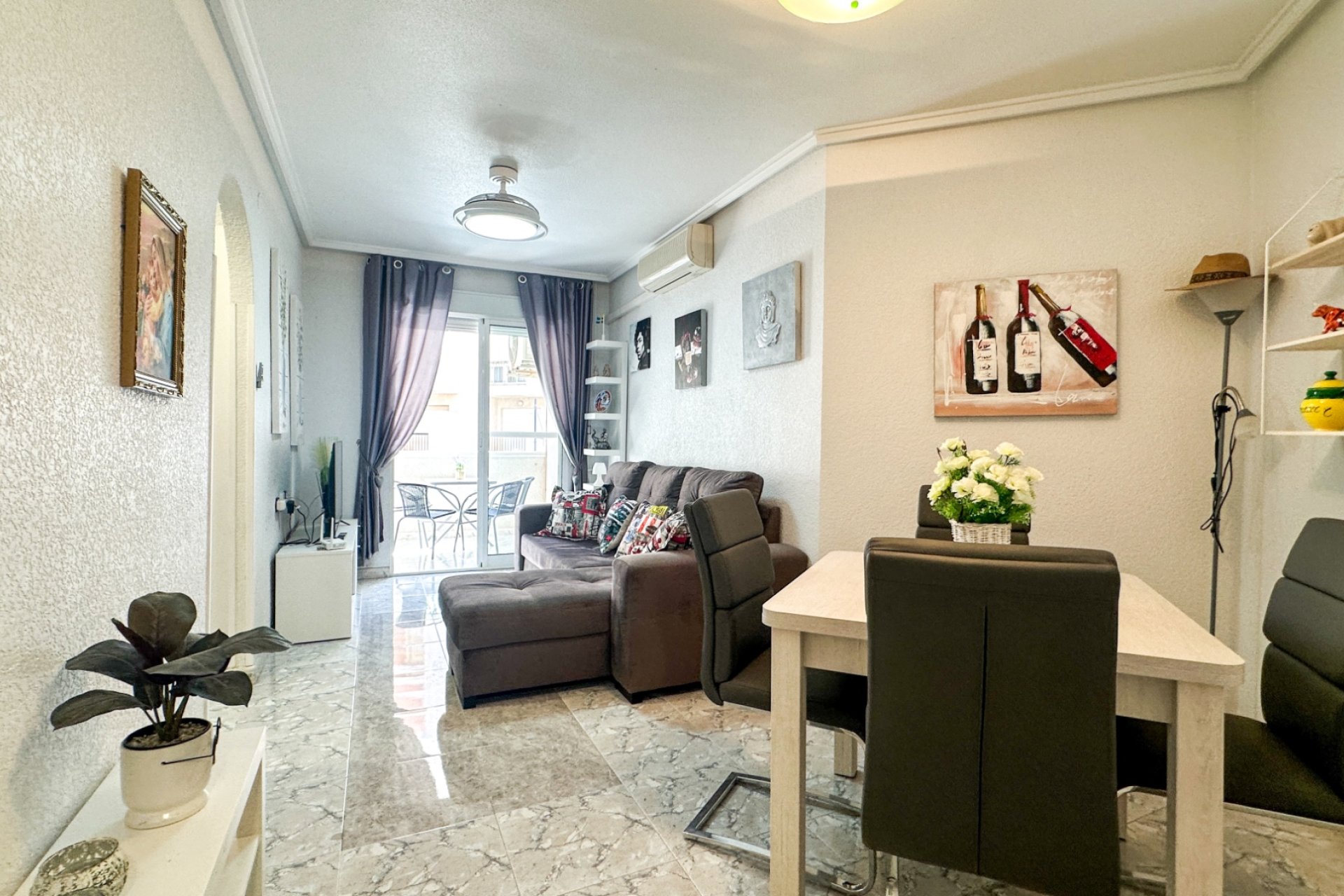 Revânzare - Apartament -
Torrevieja - Costa Blanca