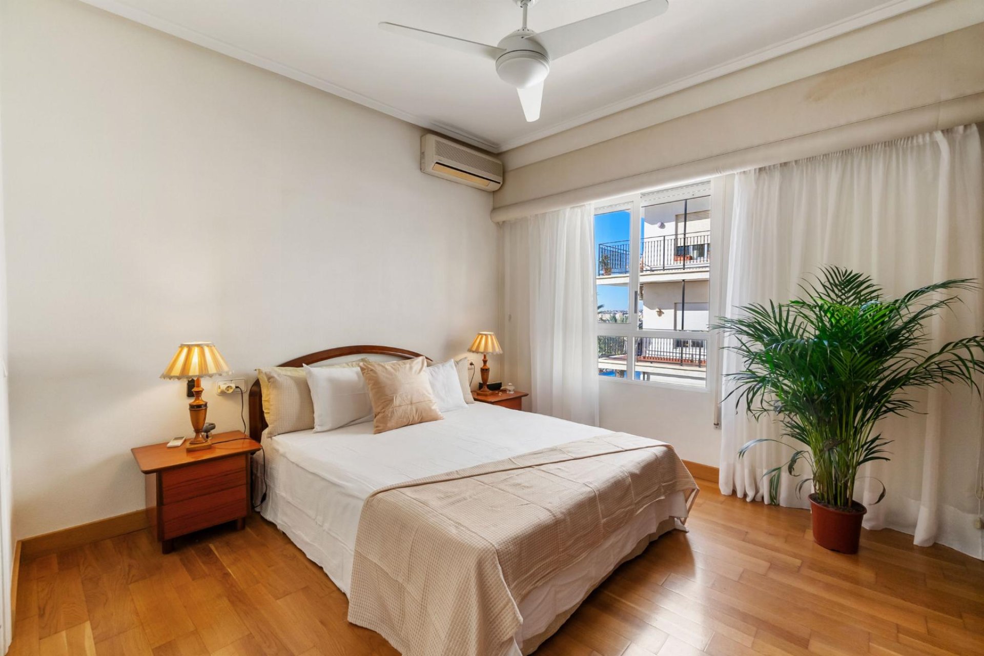 Revânzare - Apartament -
Torrevieja - Costa Blanca