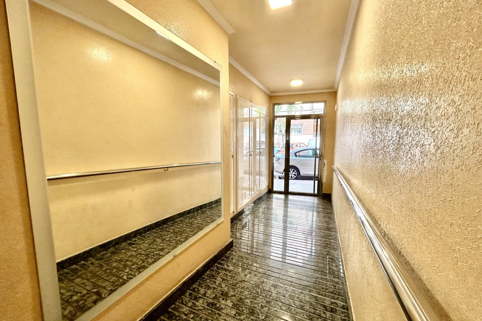 Revânzare - Apartament -
Torrevieja - Costa Blanca