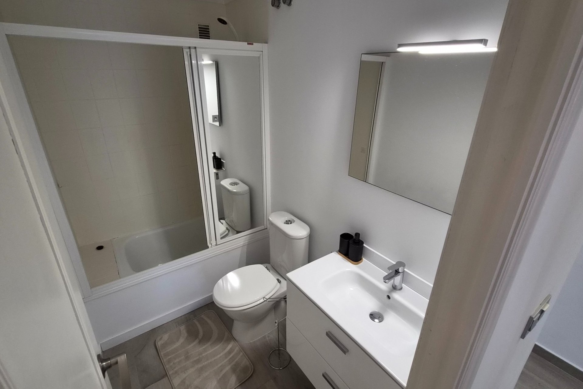 Revânzare - Apartament -
Torrevieja - Costa Blanca