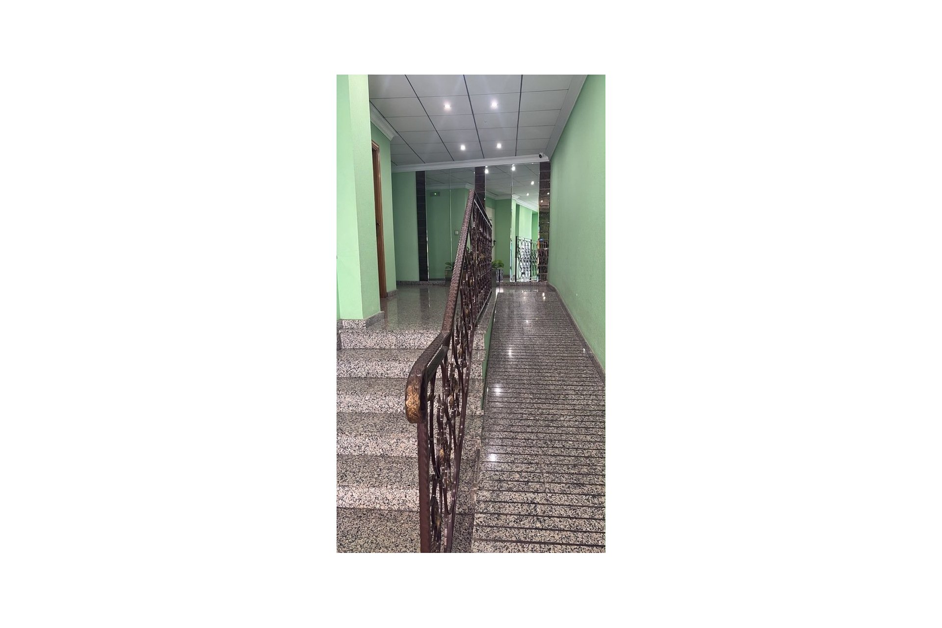 Revânzare - Apartament -
Torrevieja - Costa Blanca