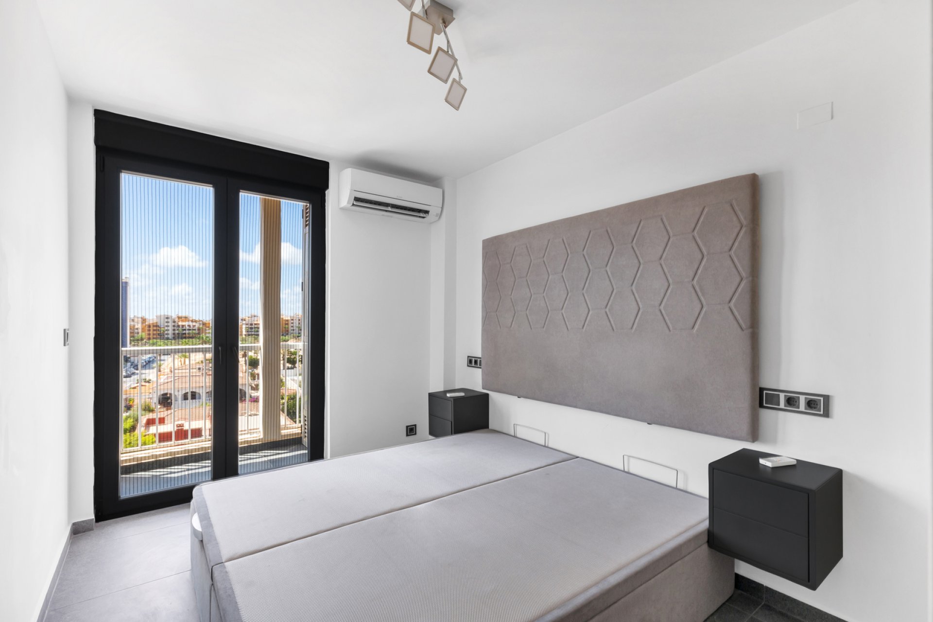 Revânzare - Apartament -
Torrevieja - Costa Blanca