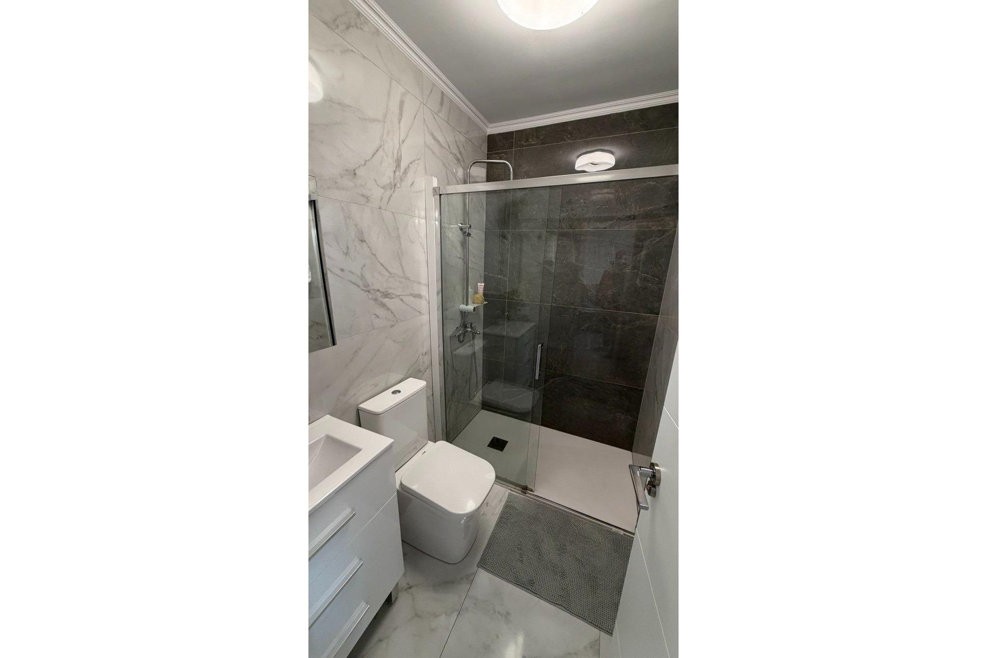 Revânzare - Apartament -
Torrevieja - Curva Del Palangre