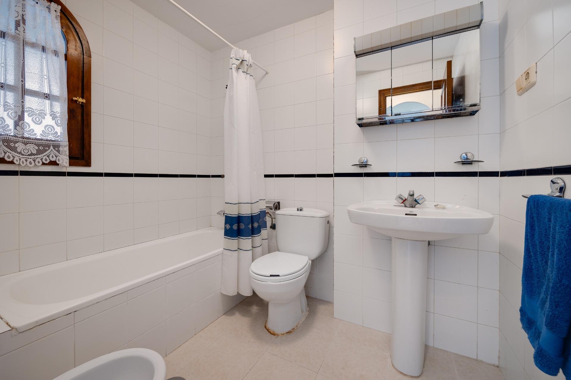 Revânzare - Apartament -
Torrevieja - El Acequión - Los Náufragos