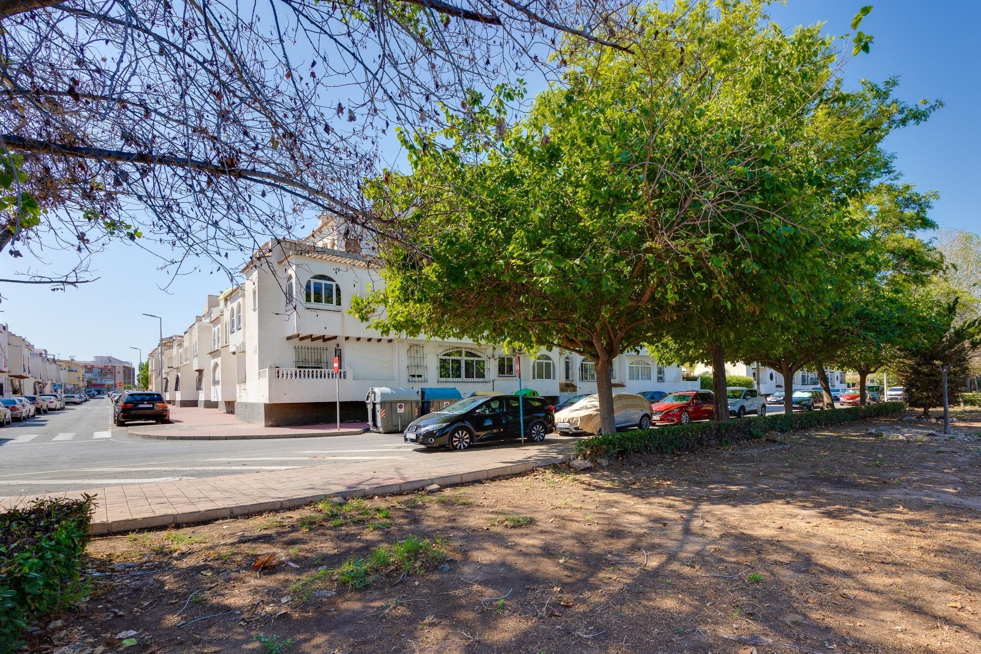 Revânzare - Apartament -
Torrevieja - El Acequión - Los Náufragos