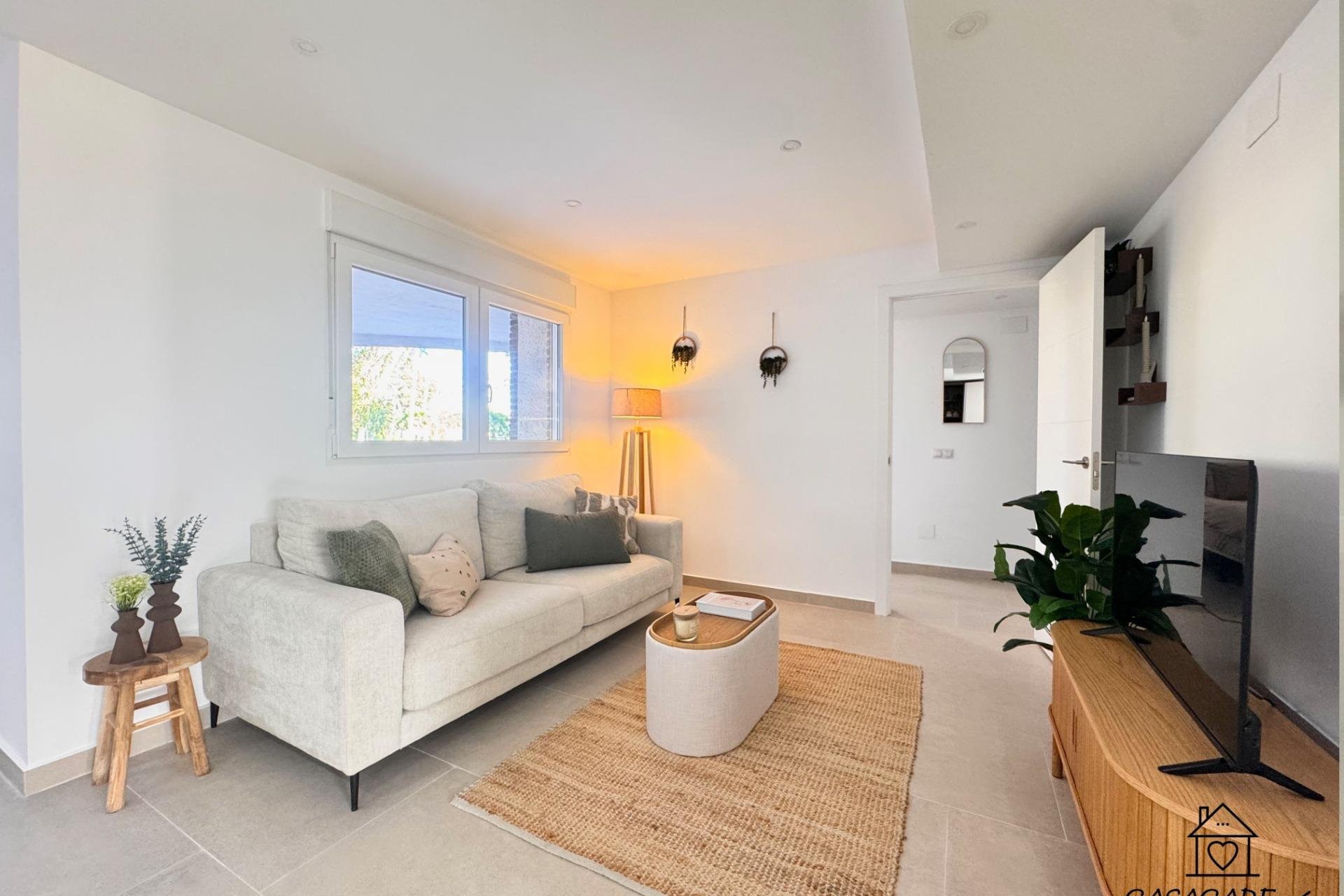 Revânzare - Apartament -
Torrevieja - El Acequión - Los Náufragos