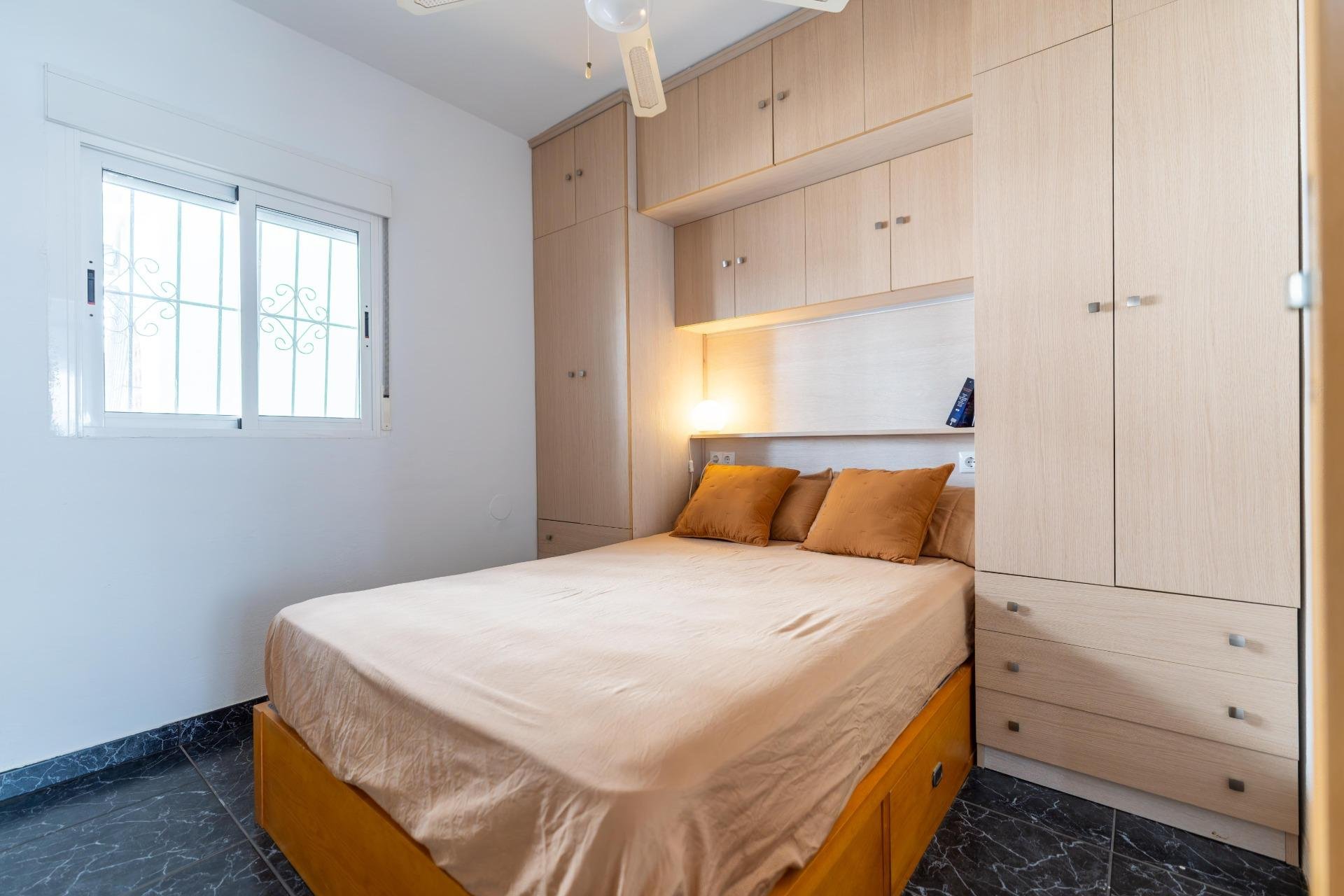 Revânzare - Apartament -
Torrevieja - El Acequión - Los Náufragos