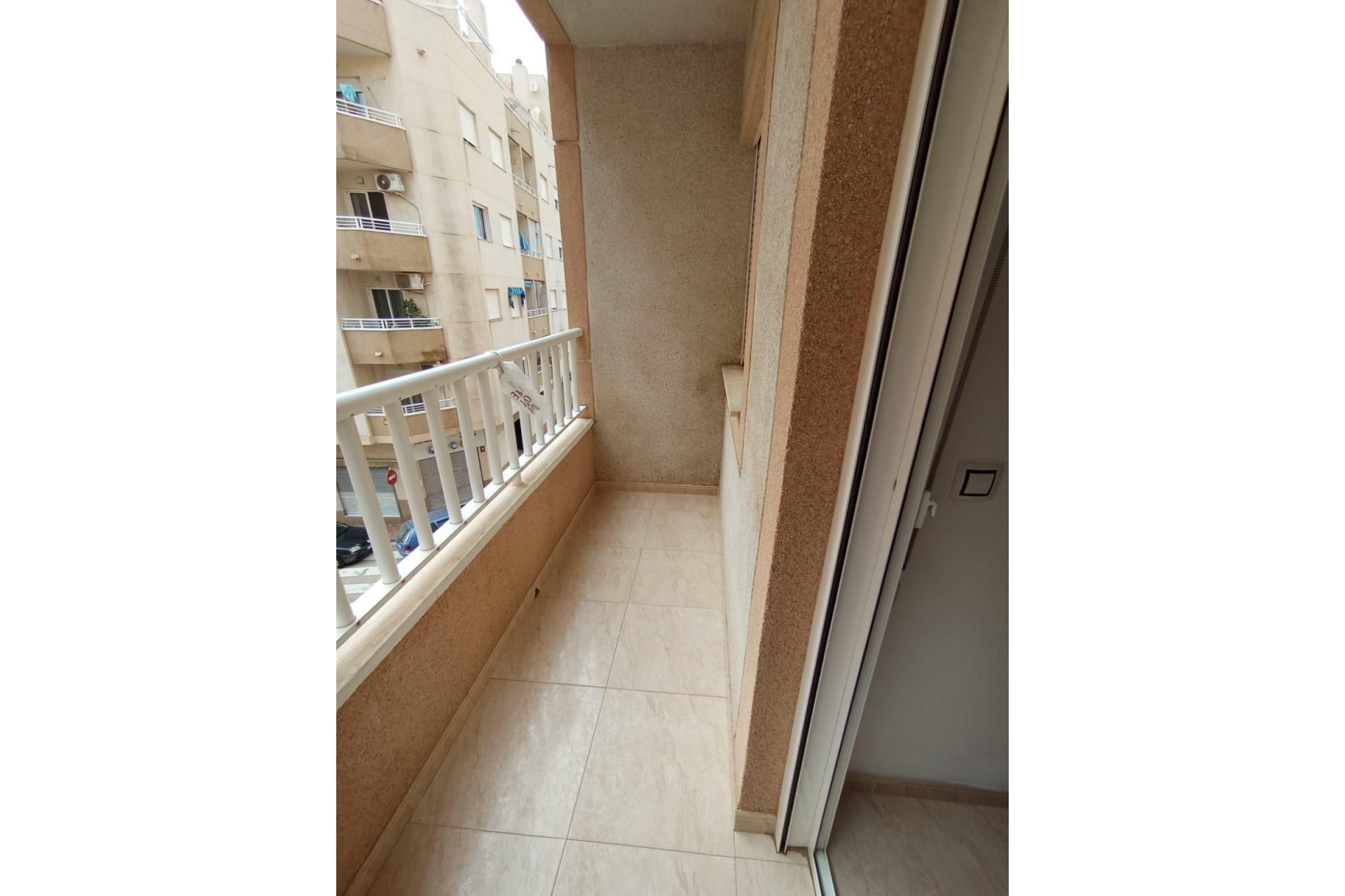 Revânzare - Apartament -
Torrevieja - El Molino