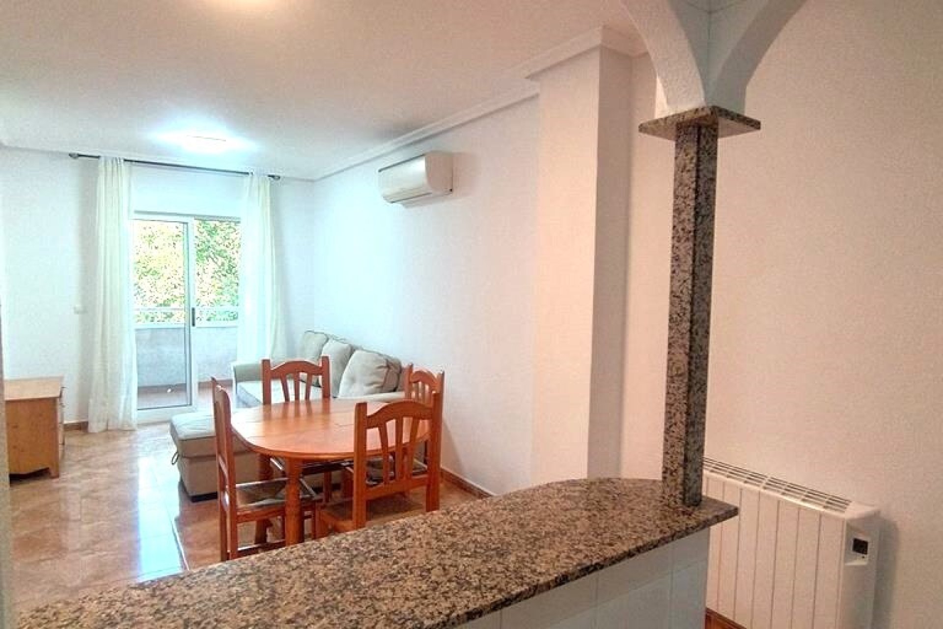 Revânzare - Apartament -
Torrevieja - El Molino