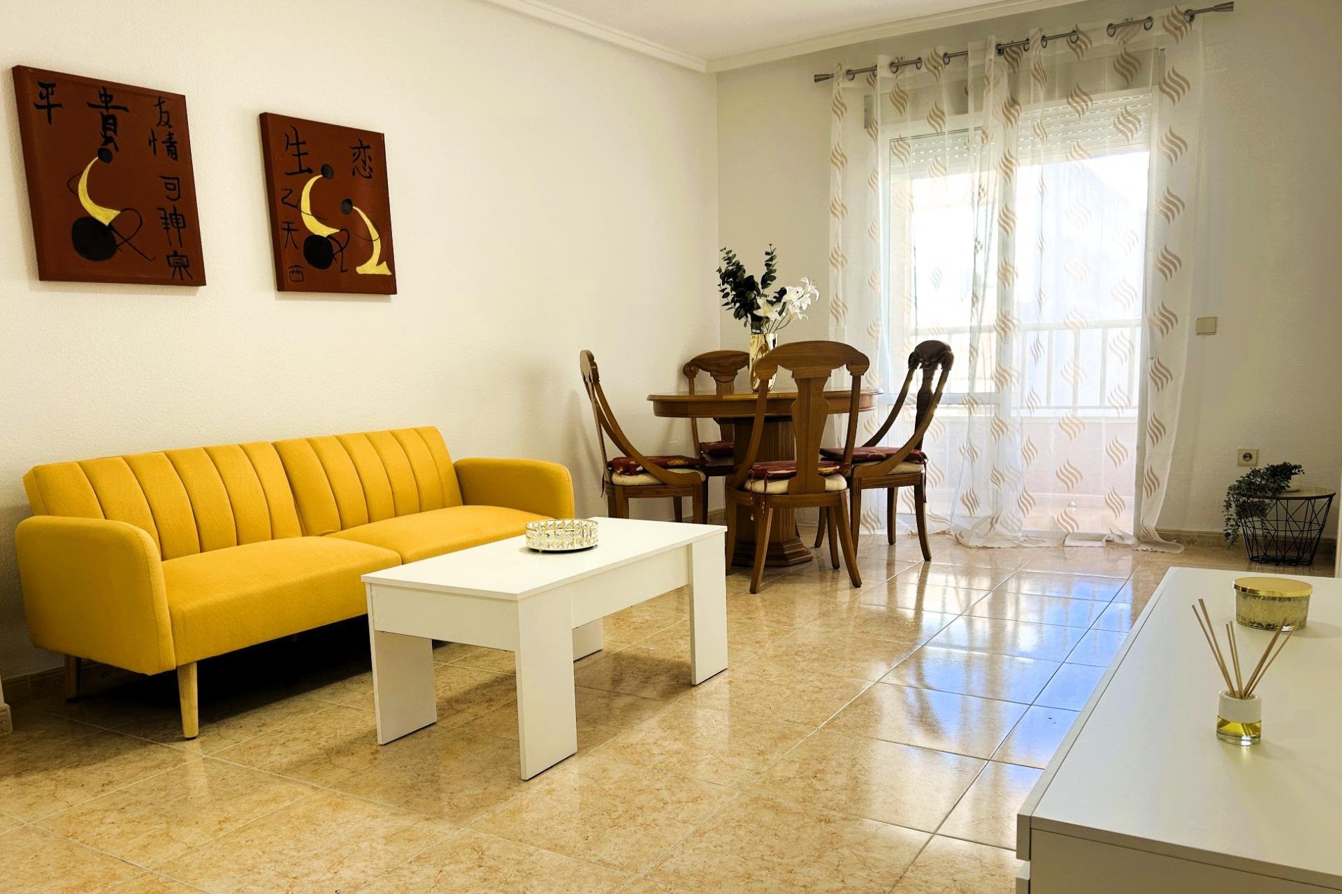 Revânzare - Apartament -
Torrevieja - El Molino