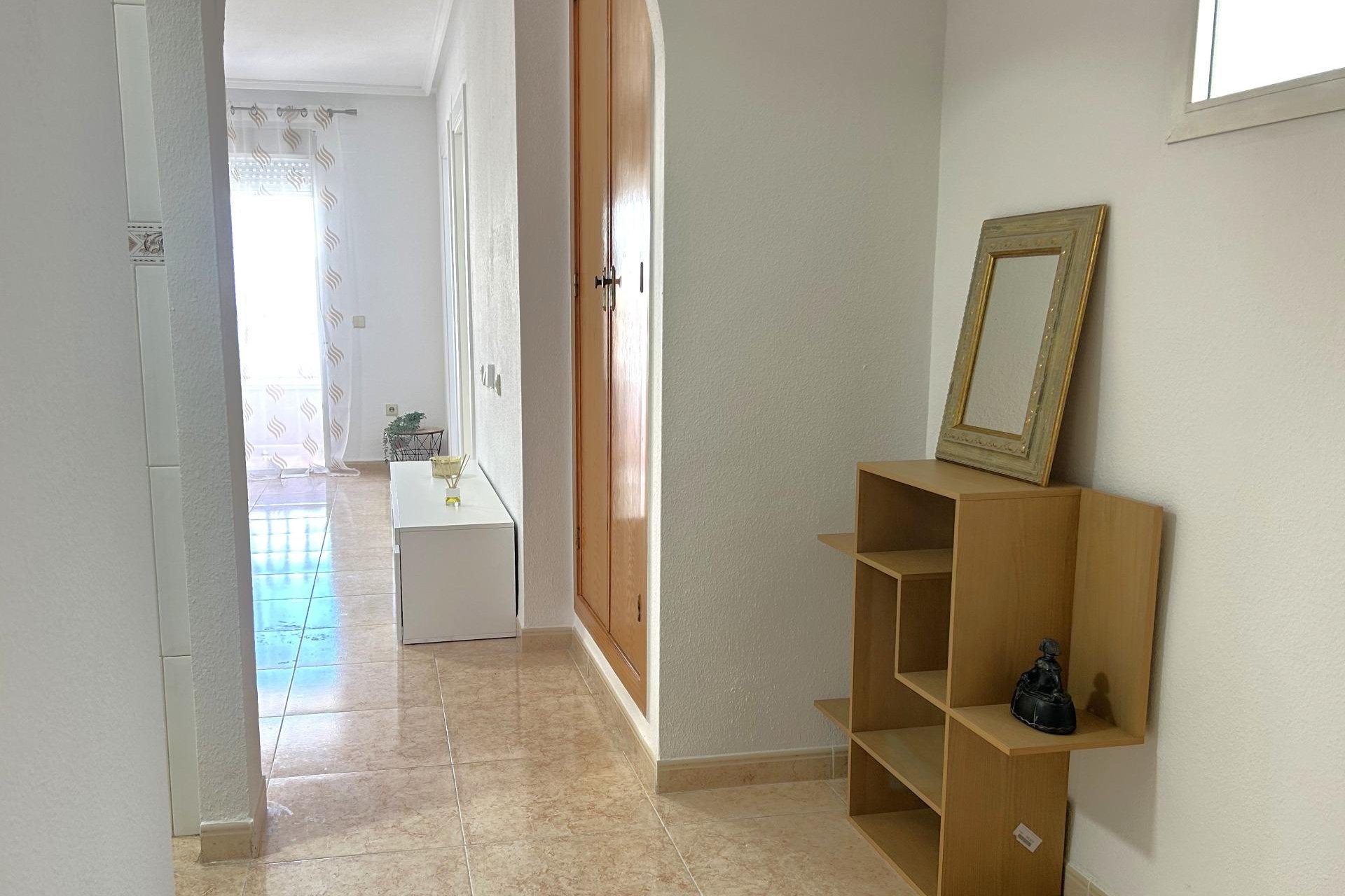 Revânzare - Apartament -
Torrevieja - El Molino