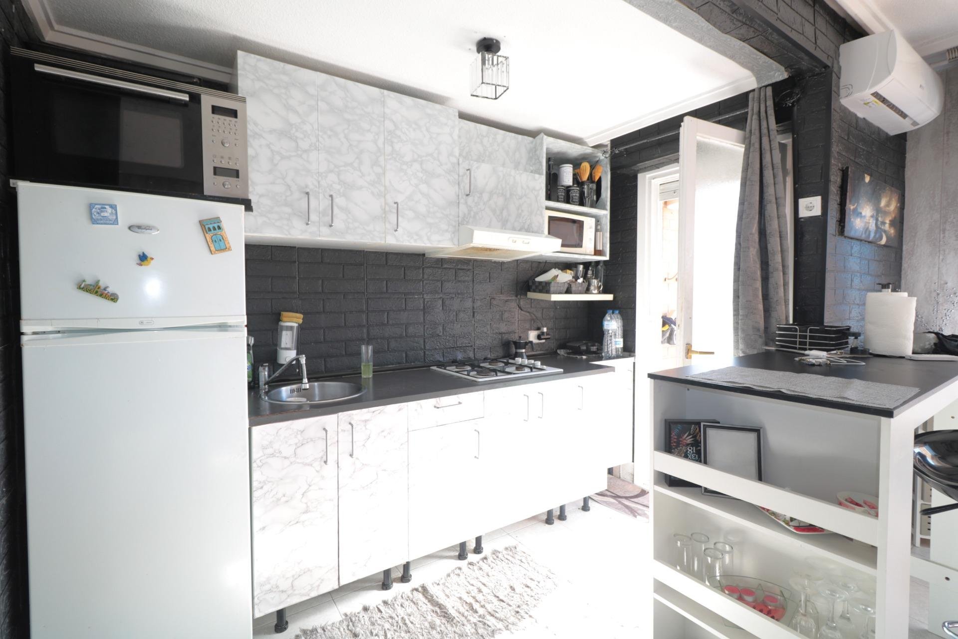 Revânzare - Apartament -
Torrevieja - El Molino