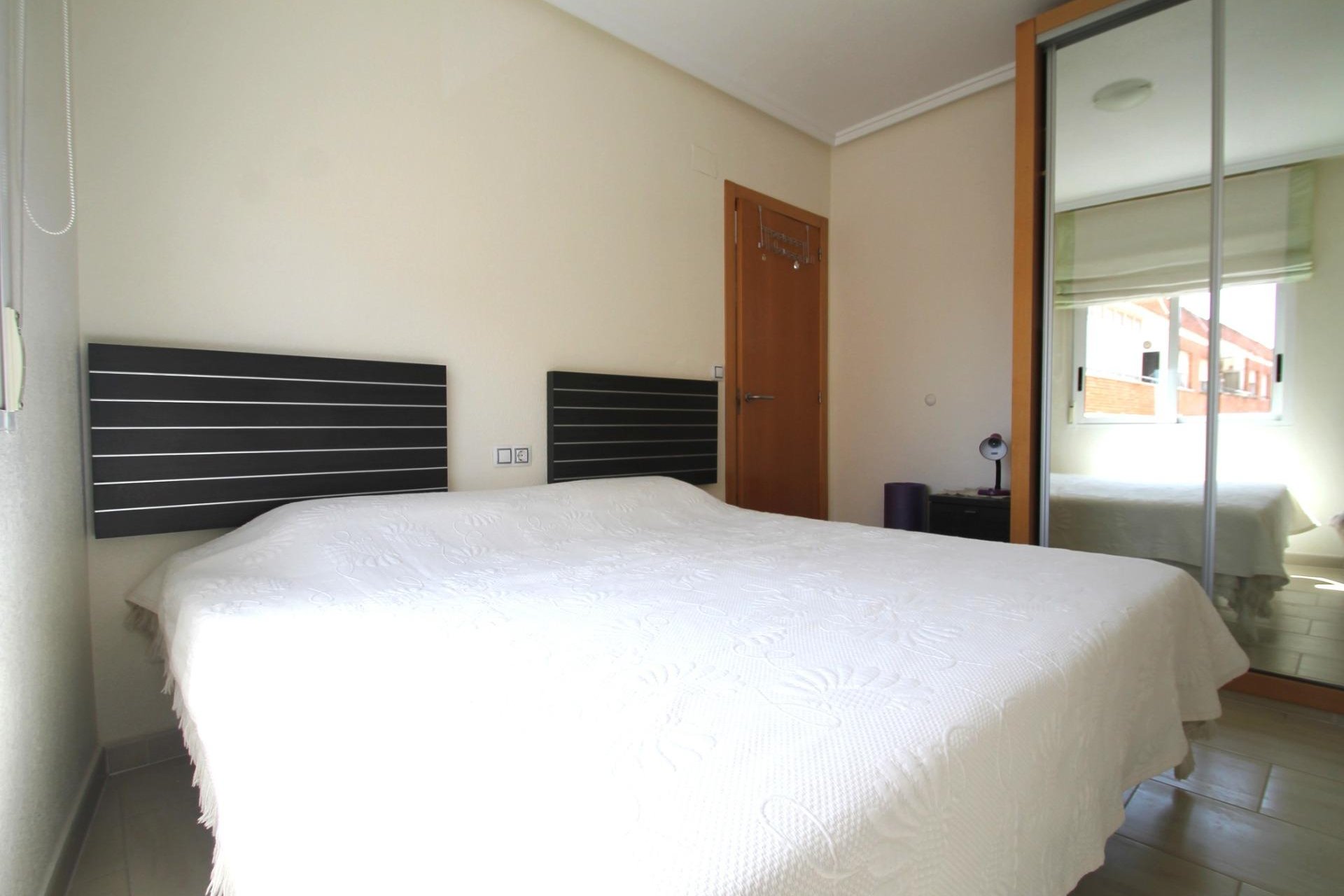 Revânzare - Apartament -
Torrevieja - El Molino