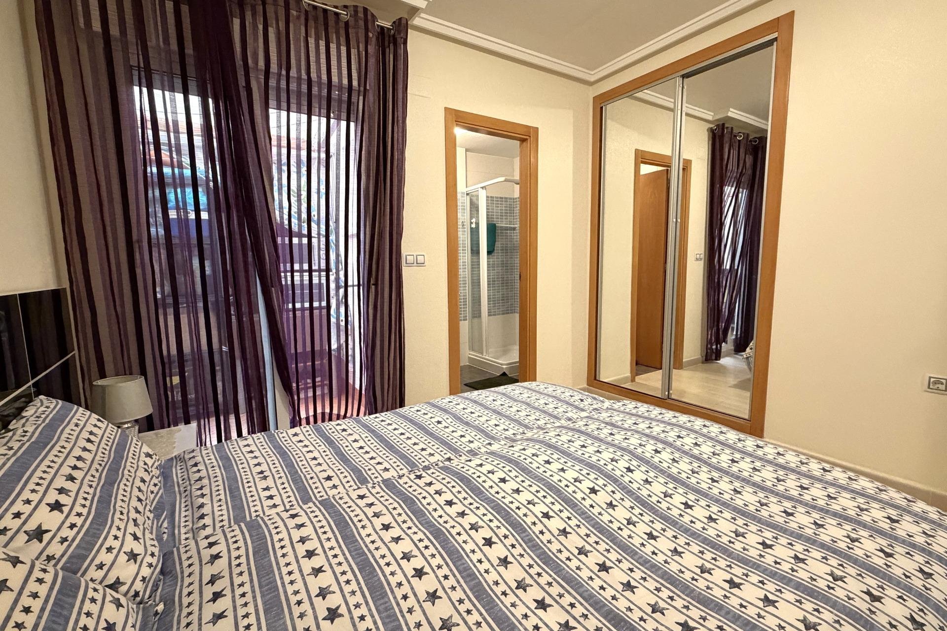 Revânzare - Apartament -
Torrevieja - El Molino