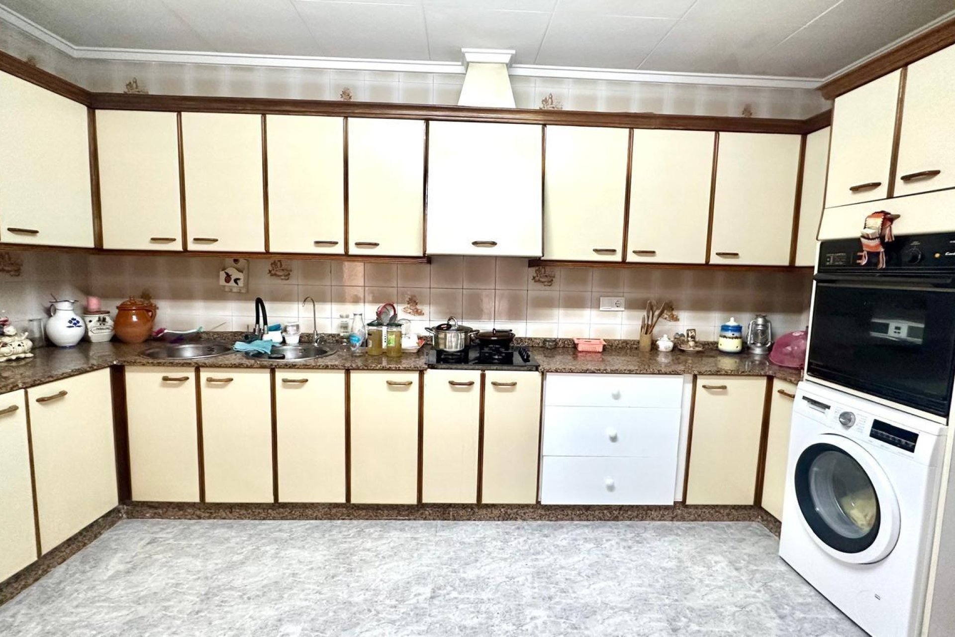 Revânzare - Apartament -
Torrevieja - Estacion De Autobuses