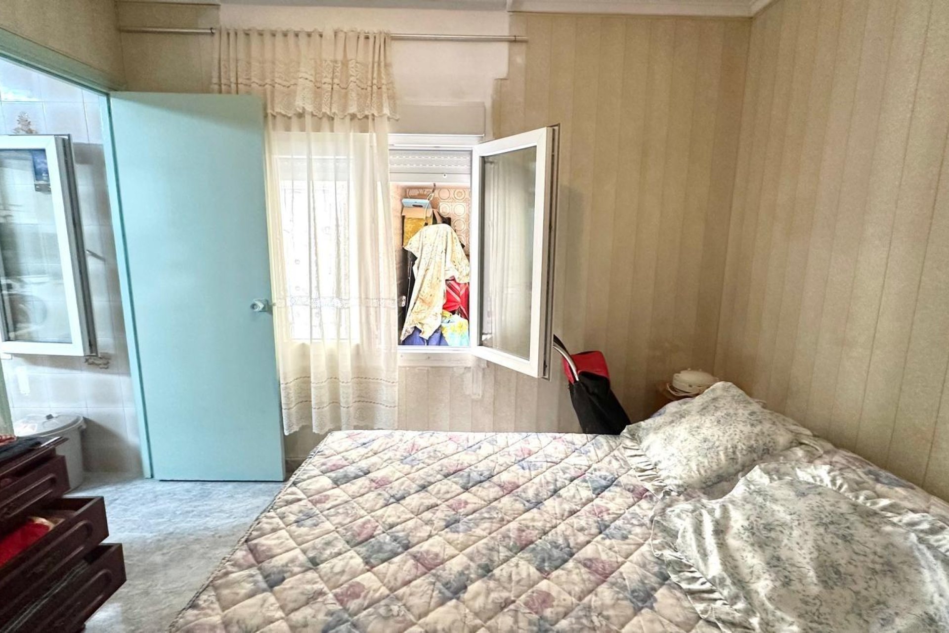 Revânzare - Apartament -
Torrevieja - Estacion De Autobuses