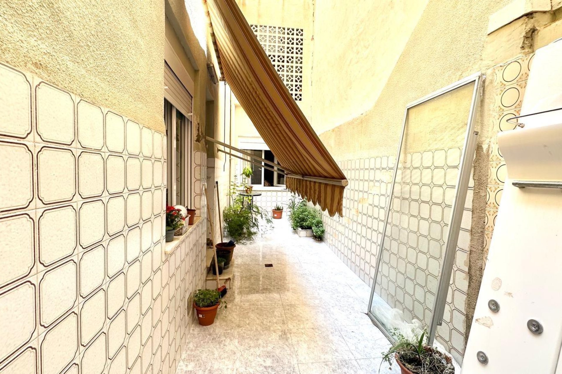 Revânzare - Apartament -
Torrevieja - Estacion De Autobuses