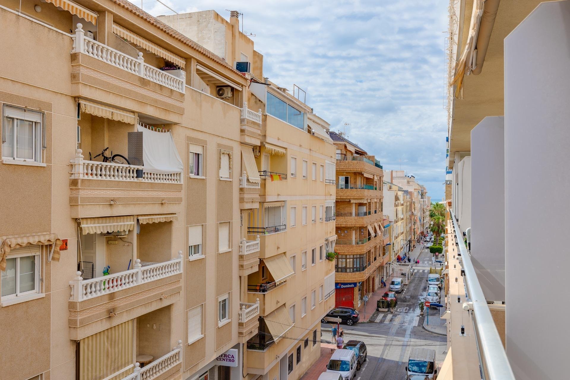 Revânzare - Apartament -
Torrevieja - Estacion De Autobuses