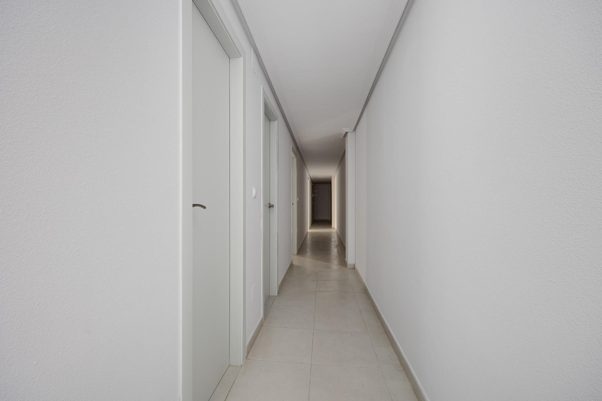 Revânzare - Apartament -
Torrevieja - Estacion De Autobuses