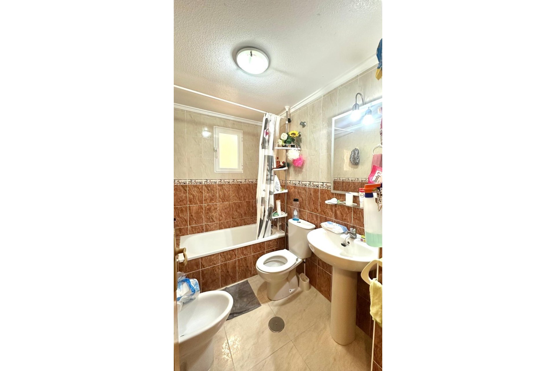 Revânzare - Apartament -
Torrevieja - Estacion De Autobuses