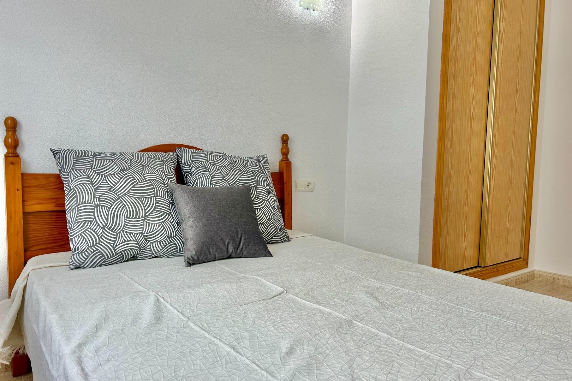 Revânzare - Apartament -
Torrevieja - Estacion De Autobuses