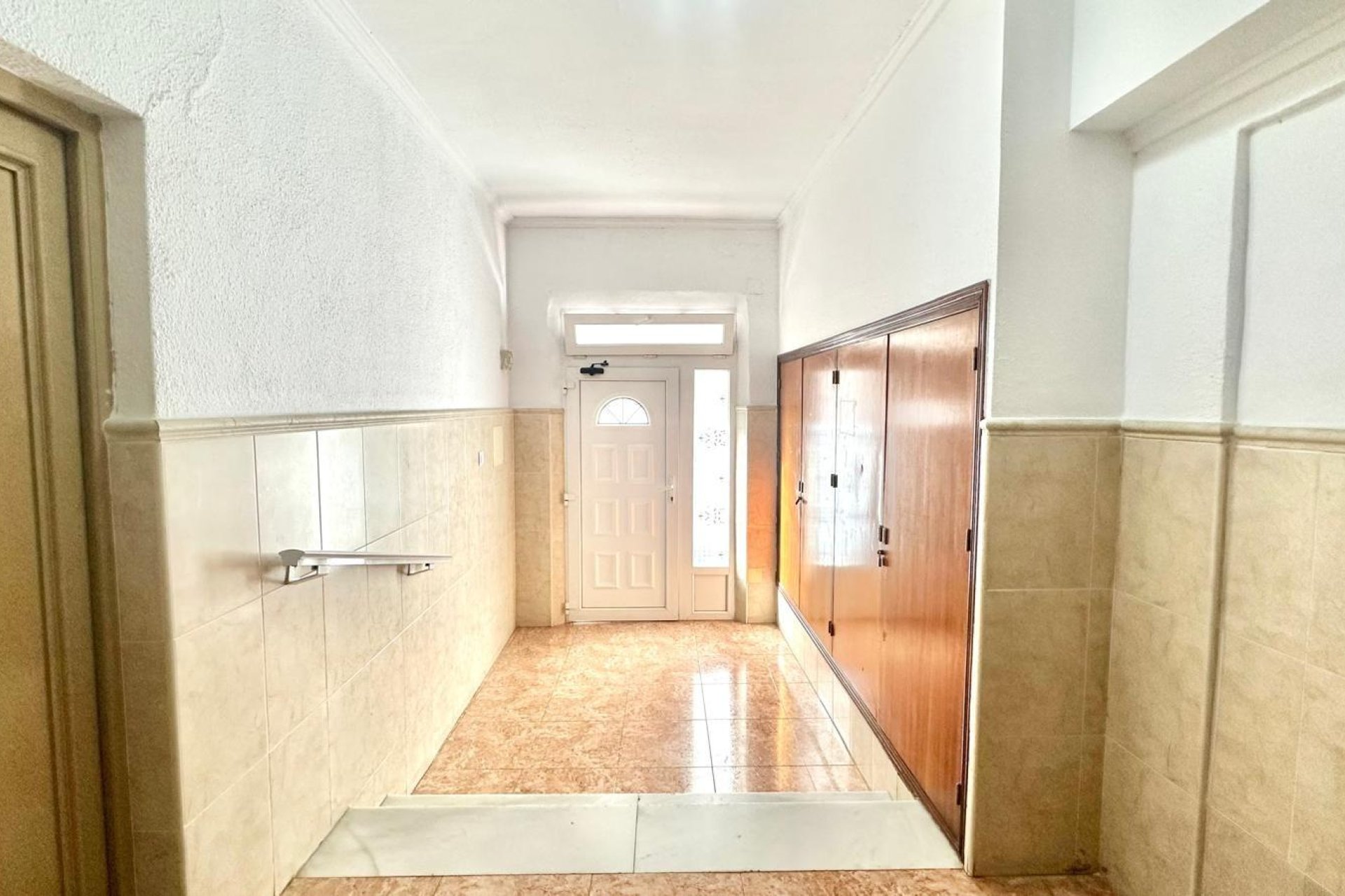 Revânzare - Apartament -
Torrevieja - Estacion De Autobuses