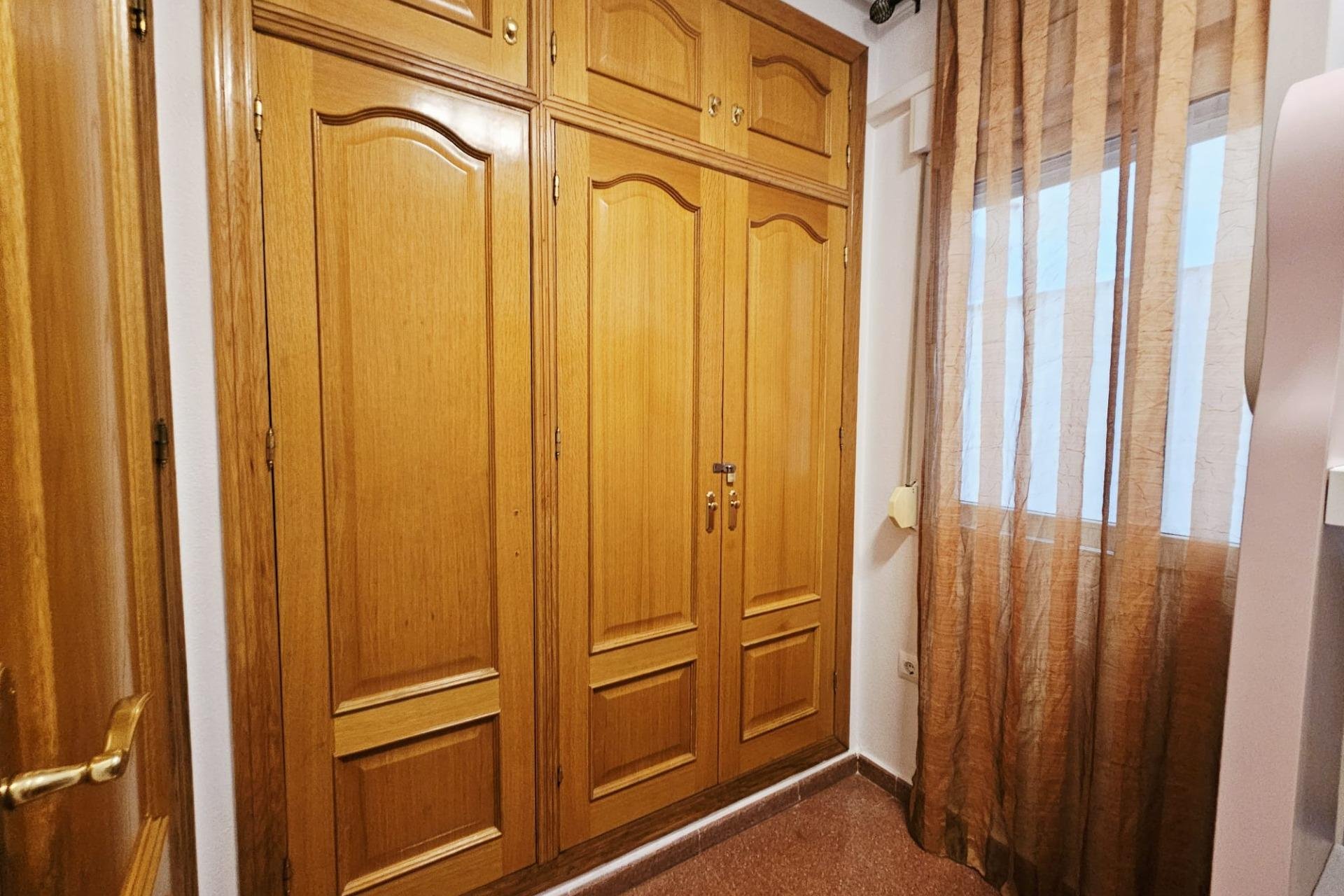 Revânzare - Apartament -
Torrevieja - Estacion De Autobuses