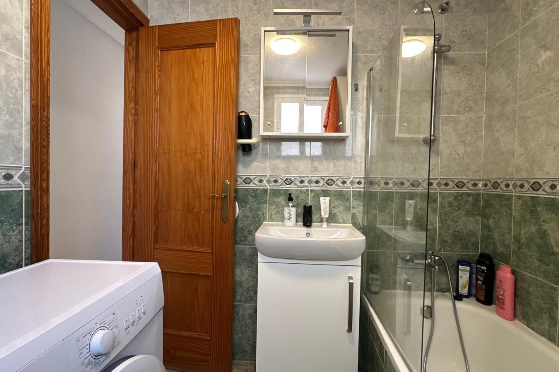 Revânzare - Apartament -
Torrevieja - Estacion De Autobuses