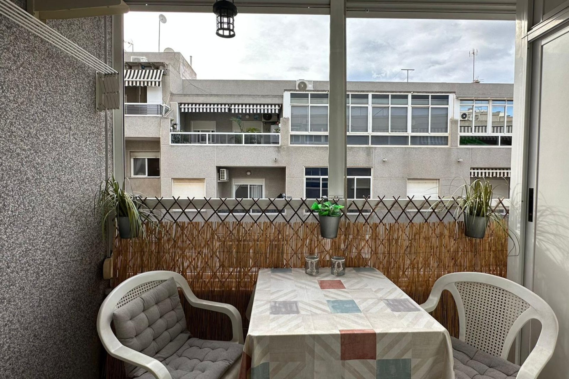 Revânzare - Apartament -
Torrevieja - Estacion De Autobuses