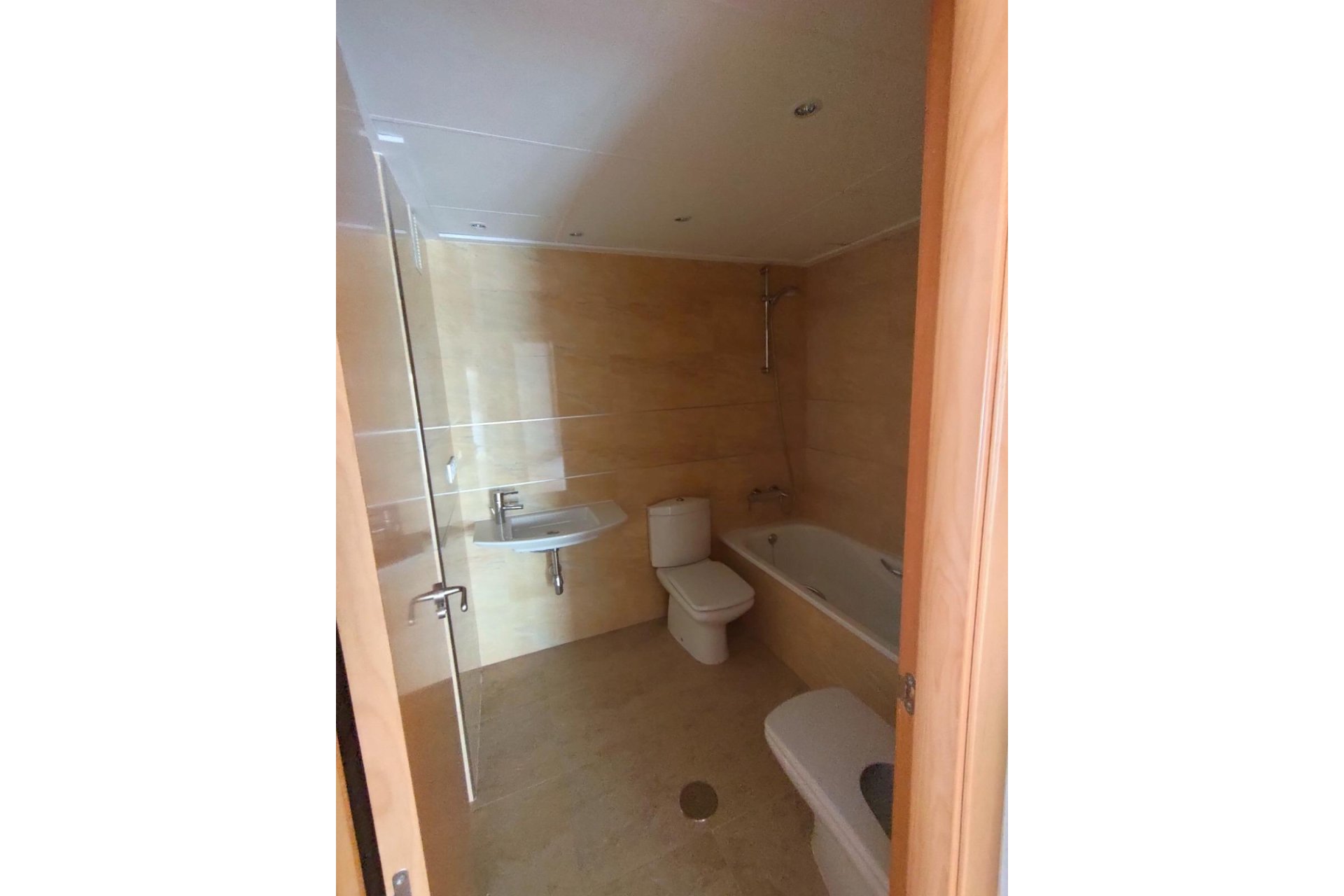 Revânzare - Apartament -
Torrevieja - Estacion De Autobuses