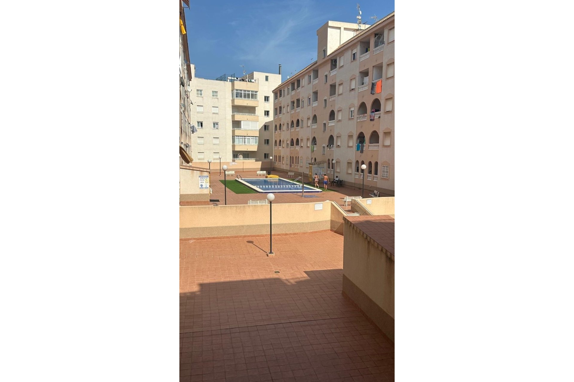 Revânzare - Apartament -
Torrevieja - Estacion De Autobuses