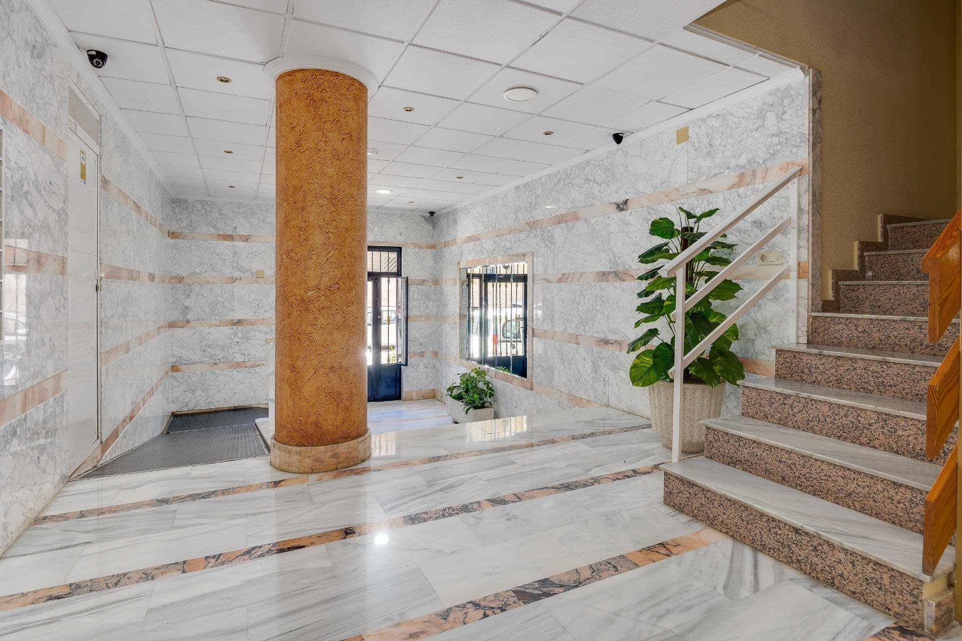 Revânzare - Apartament -
Torrevieja - Estacion De Autobuses