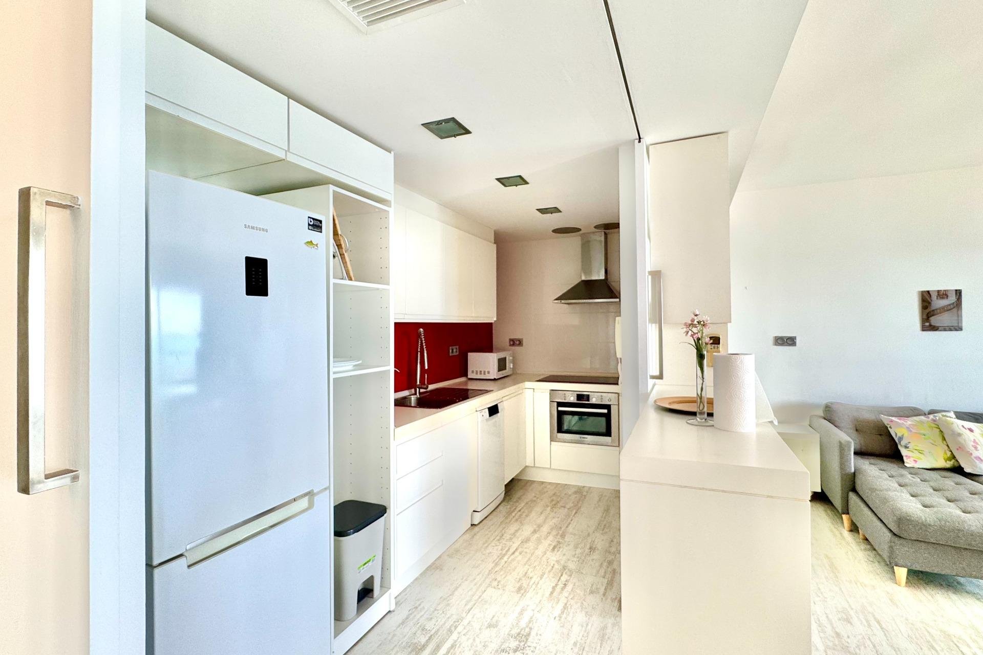 Revânzare - Apartament -
Torrevieja - Estacion De Autobuses