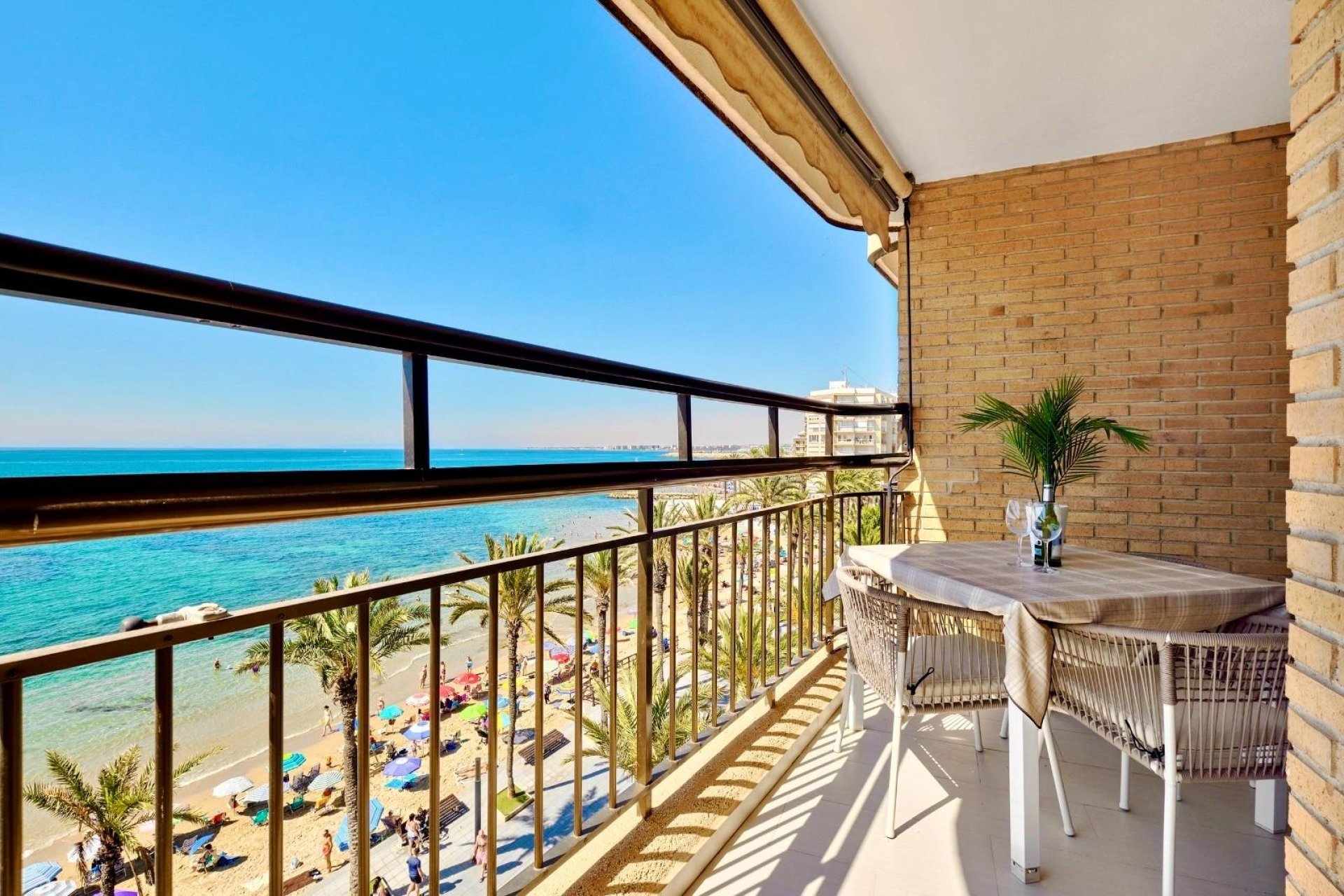 Revânzare - Apartament -
Torrevieja - Estacion De Autobuses