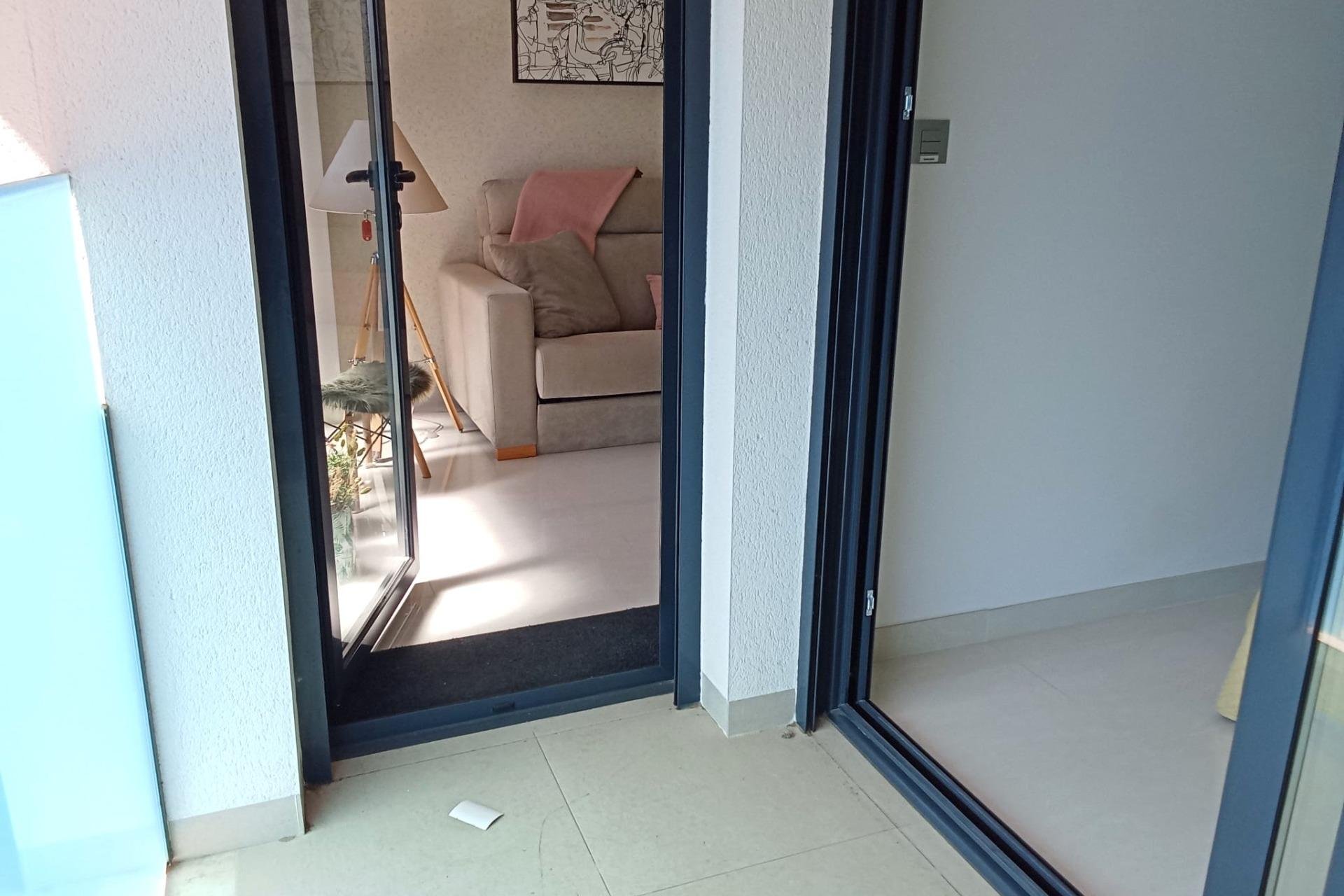 Revânzare - Apartament -
Torrevieja - Estacion De Autobuses