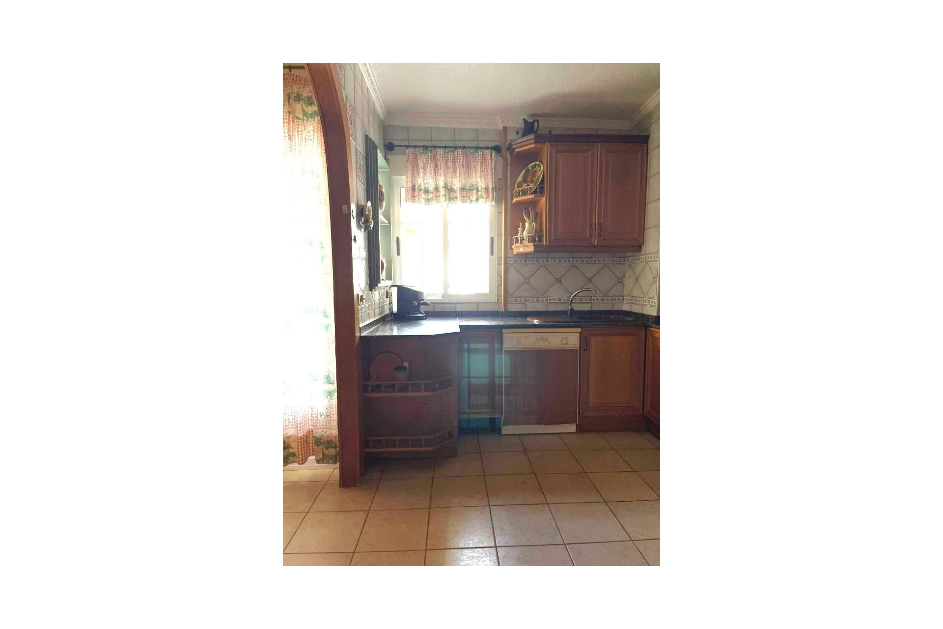 Revânzare - Apartament -
Torrevieja - Estacion De Autobuses