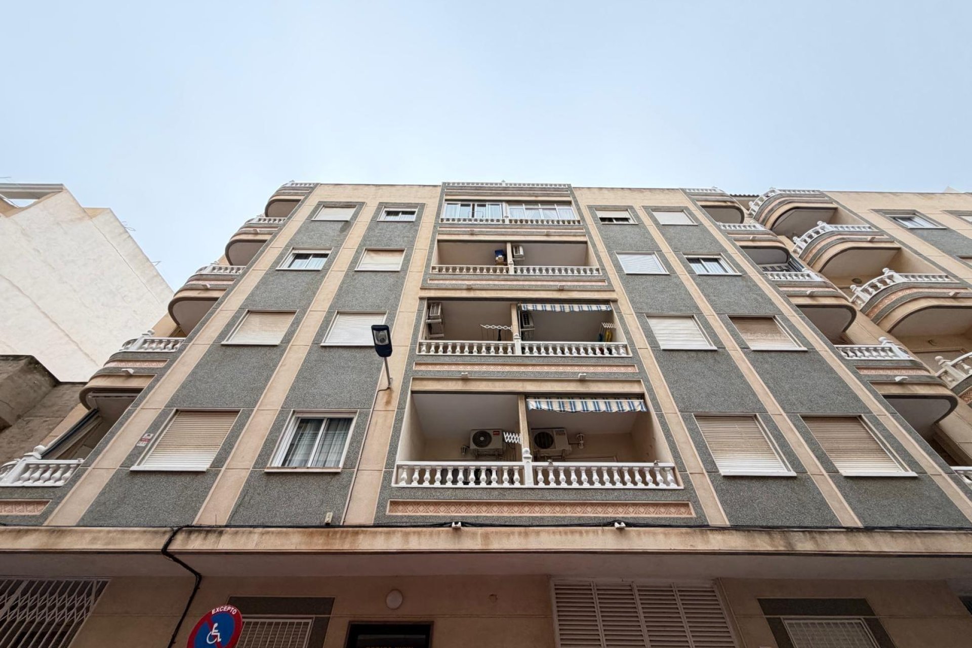 Revânzare - Apartament -
Torrevieja - Estacion De Autobuses