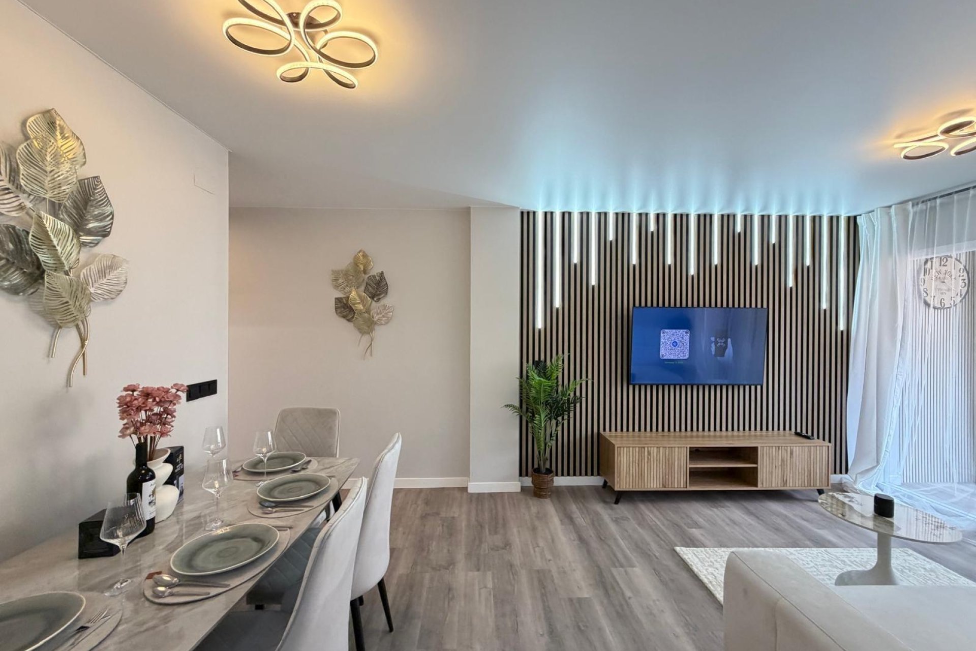 Revânzare - Apartament -
Torrevieja - Estacion De Autobuses