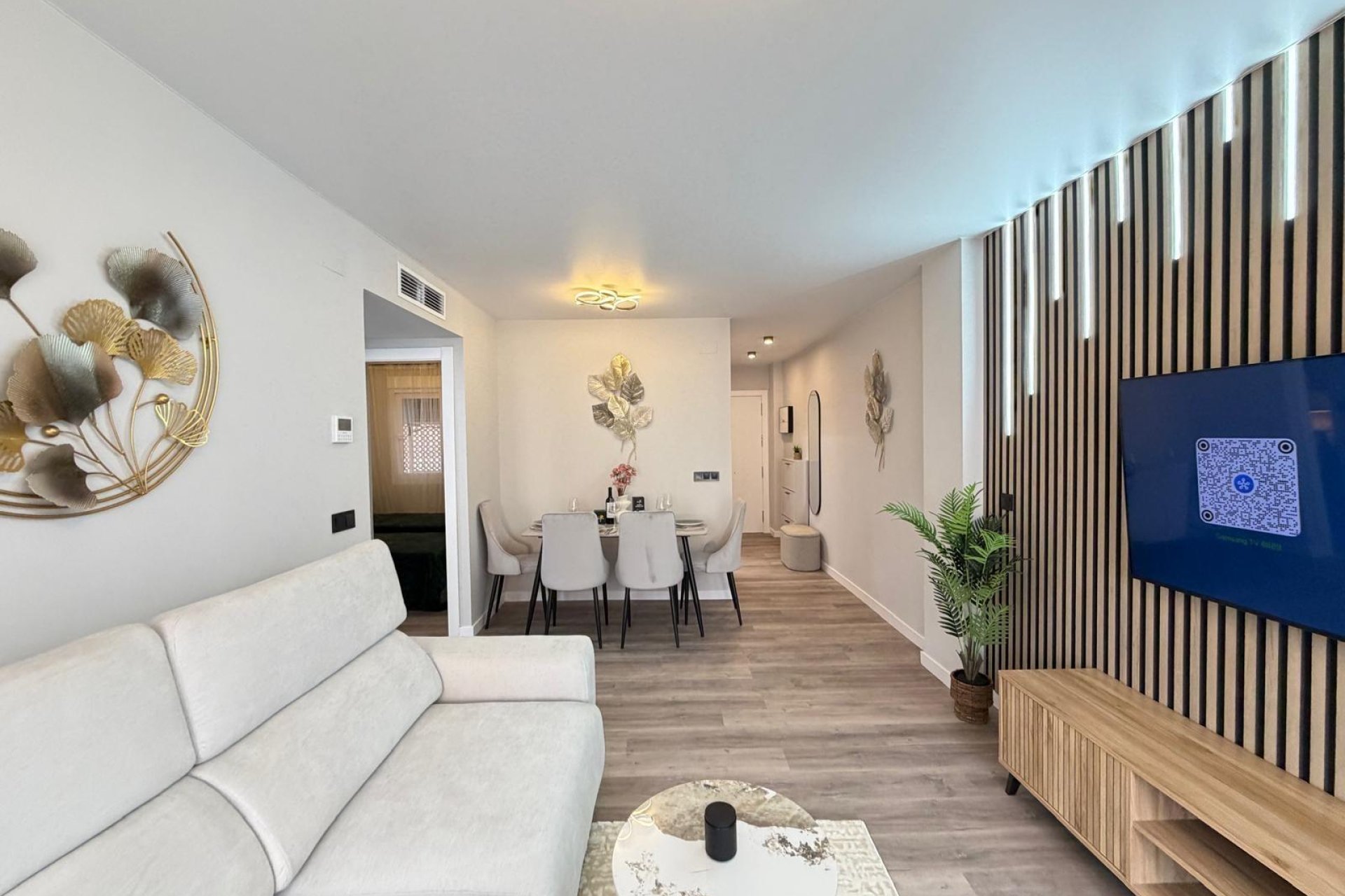 Revânzare - Apartament -
Torrevieja - Estacion De Autobuses