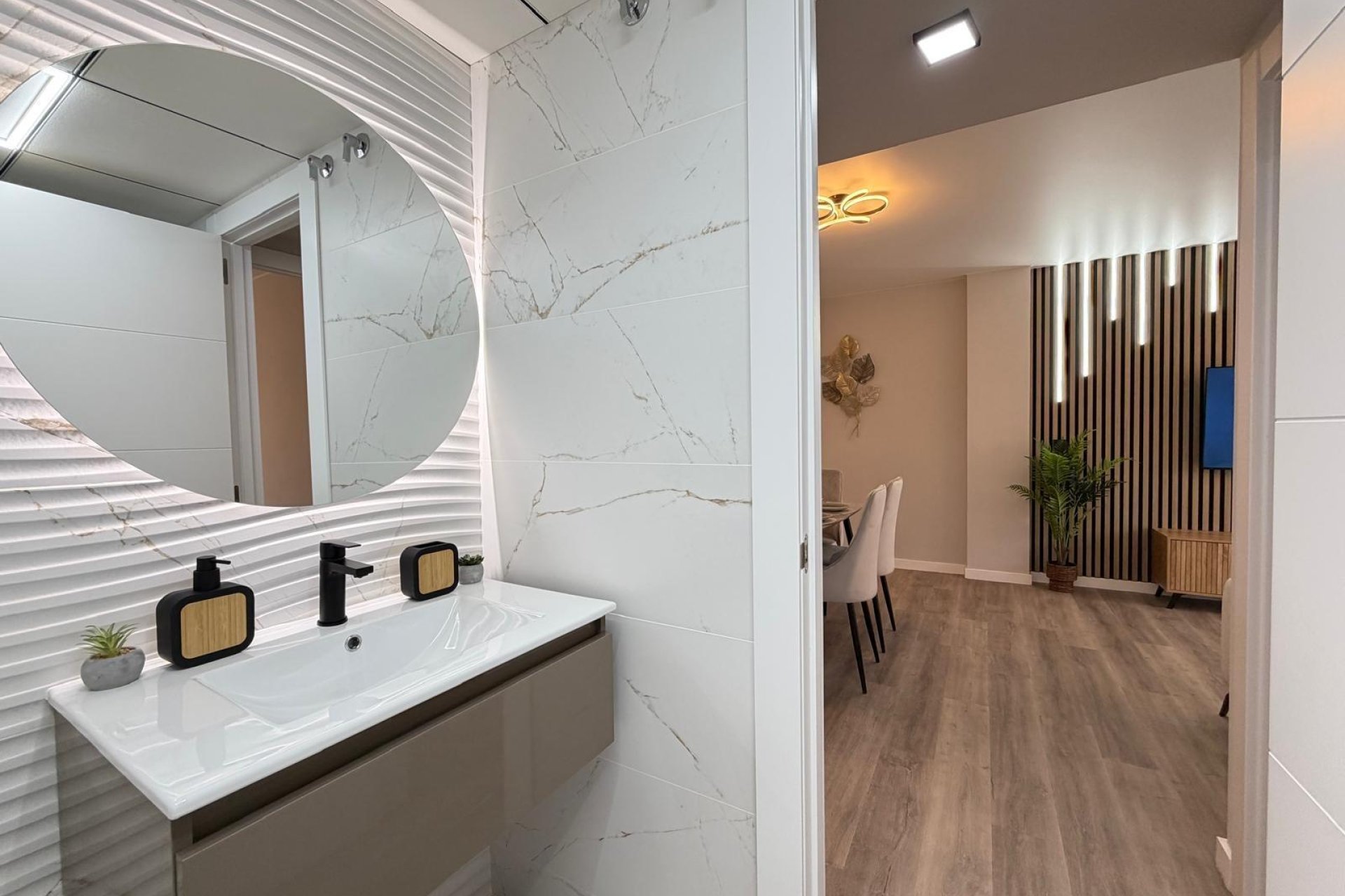 Revânzare - Apartament -
Torrevieja - Estacion De Autobuses