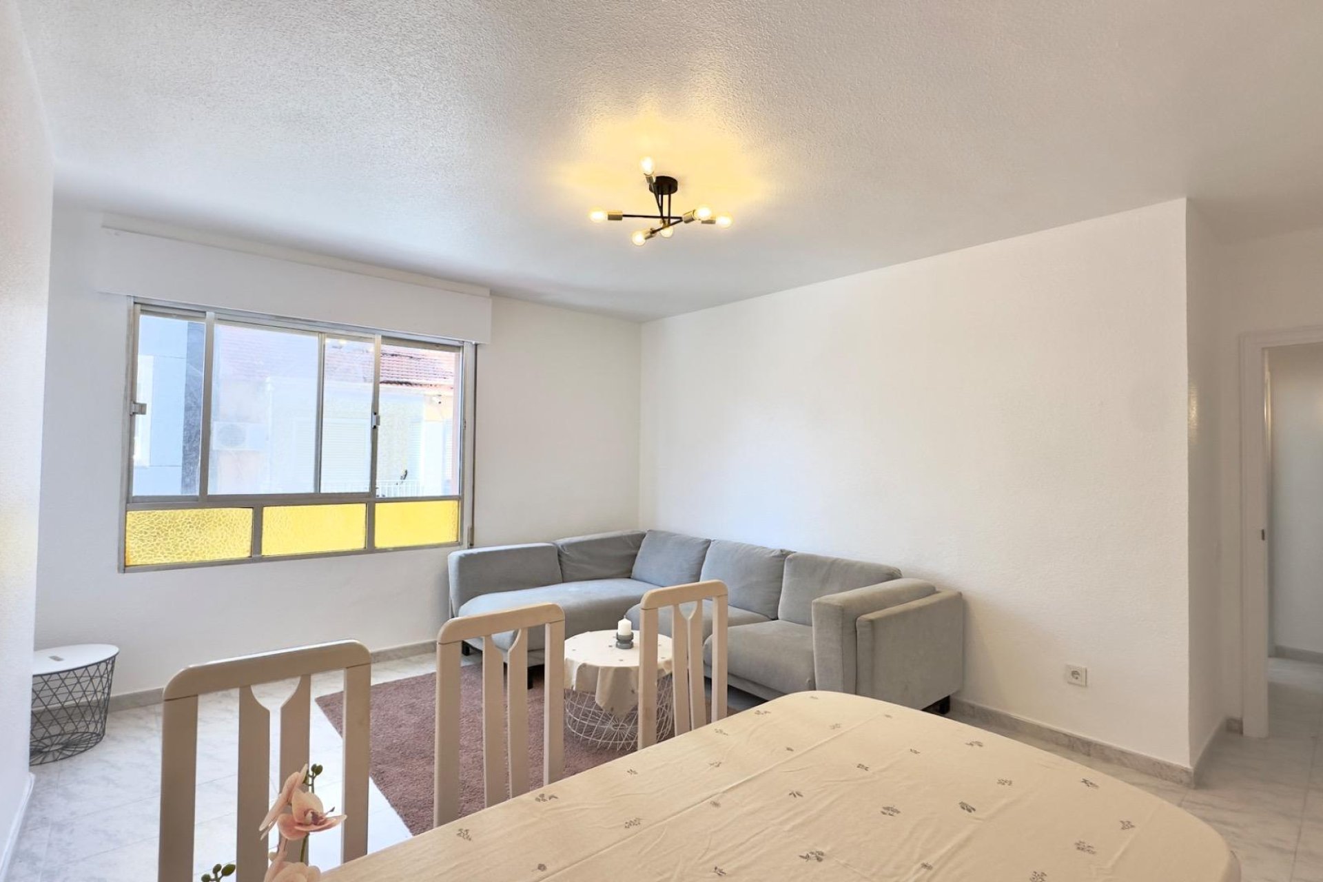 Revânzare - Apartament -
Torrevieja - Estacion De Autobuses