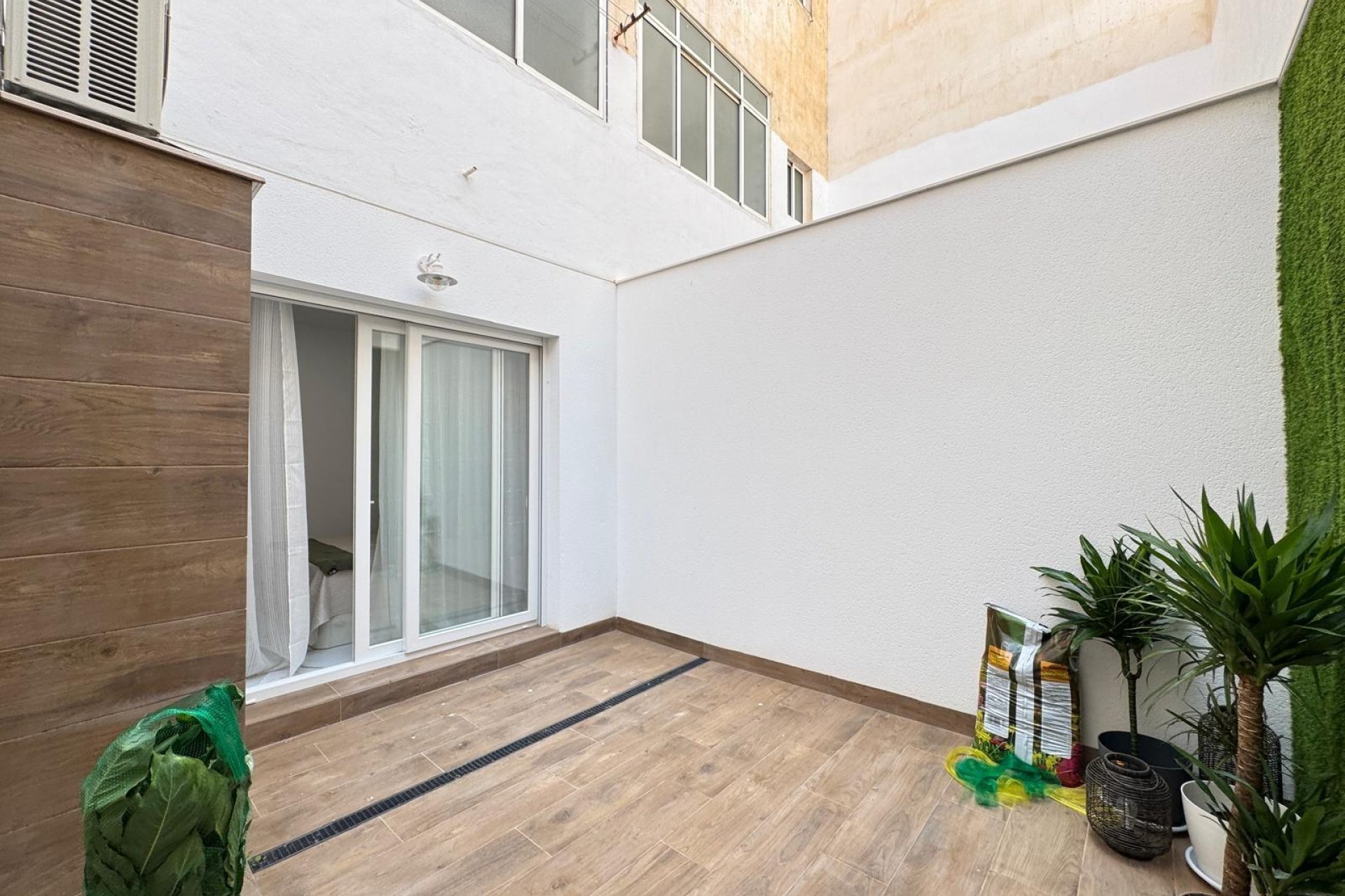 Revânzare - Apartament -
Torrevieja - Estacion De Autobuses