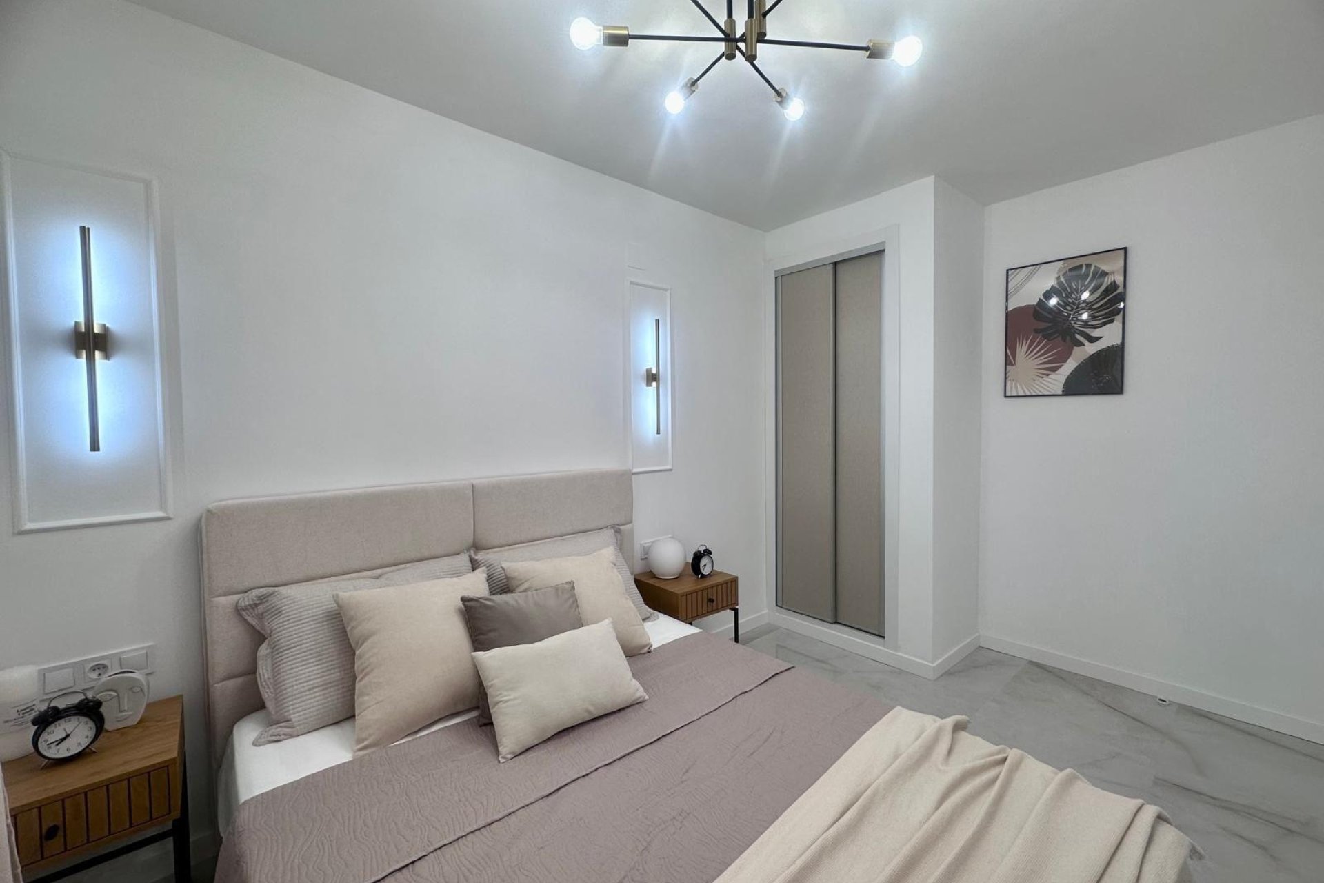 Revânzare - Apartament -
Torrevieja - Estacion De Autobuses