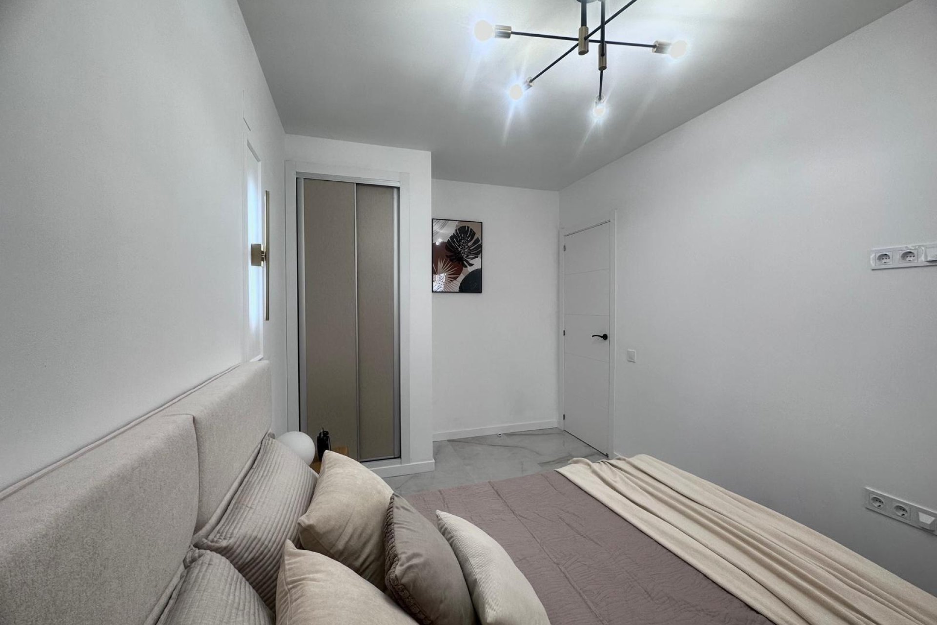 Revânzare - Apartament -
Torrevieja - Estacion De Autobuses